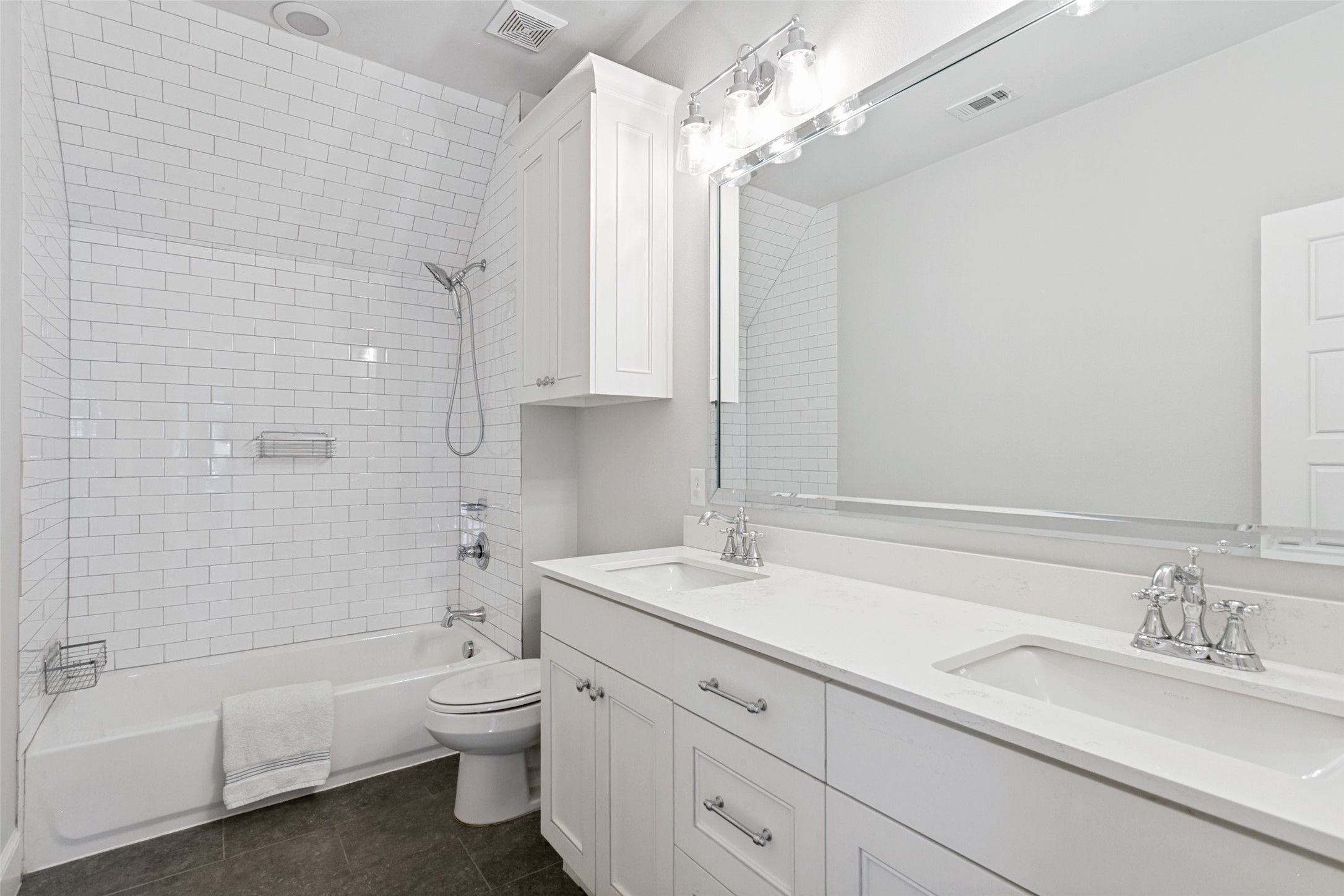 221 Austin Street Grapevine TX 76051