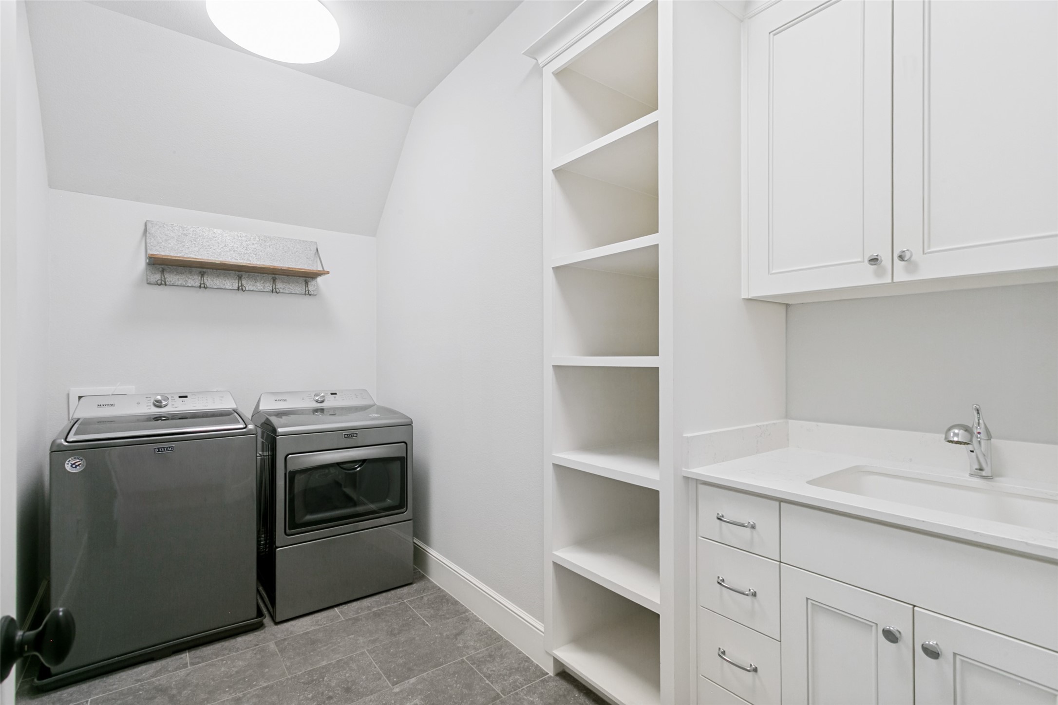 221 Austin Street Grapevine TX 76051