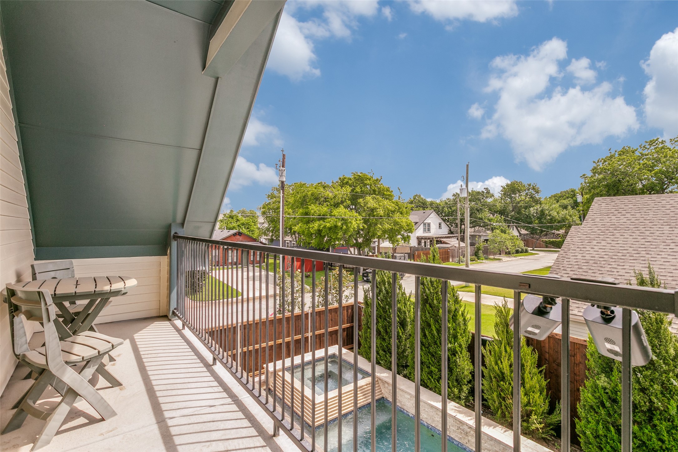 221 Austin Street Grapevine TX 76051