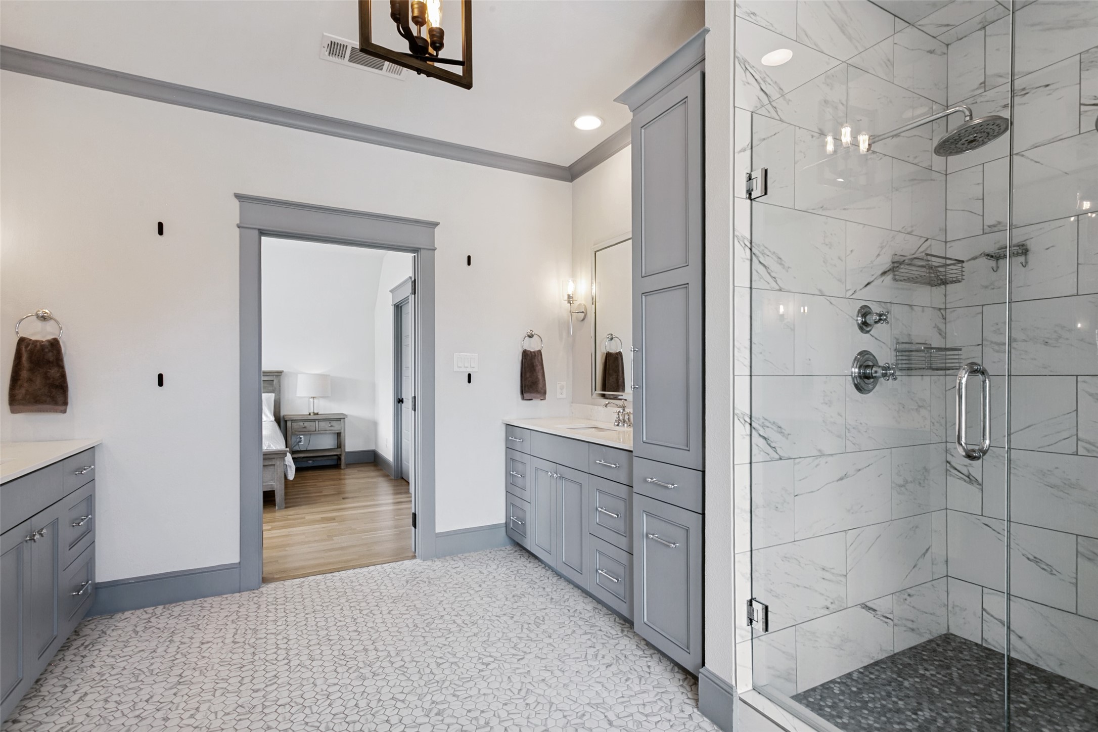 221 Austin Street Grapevine TX 76051