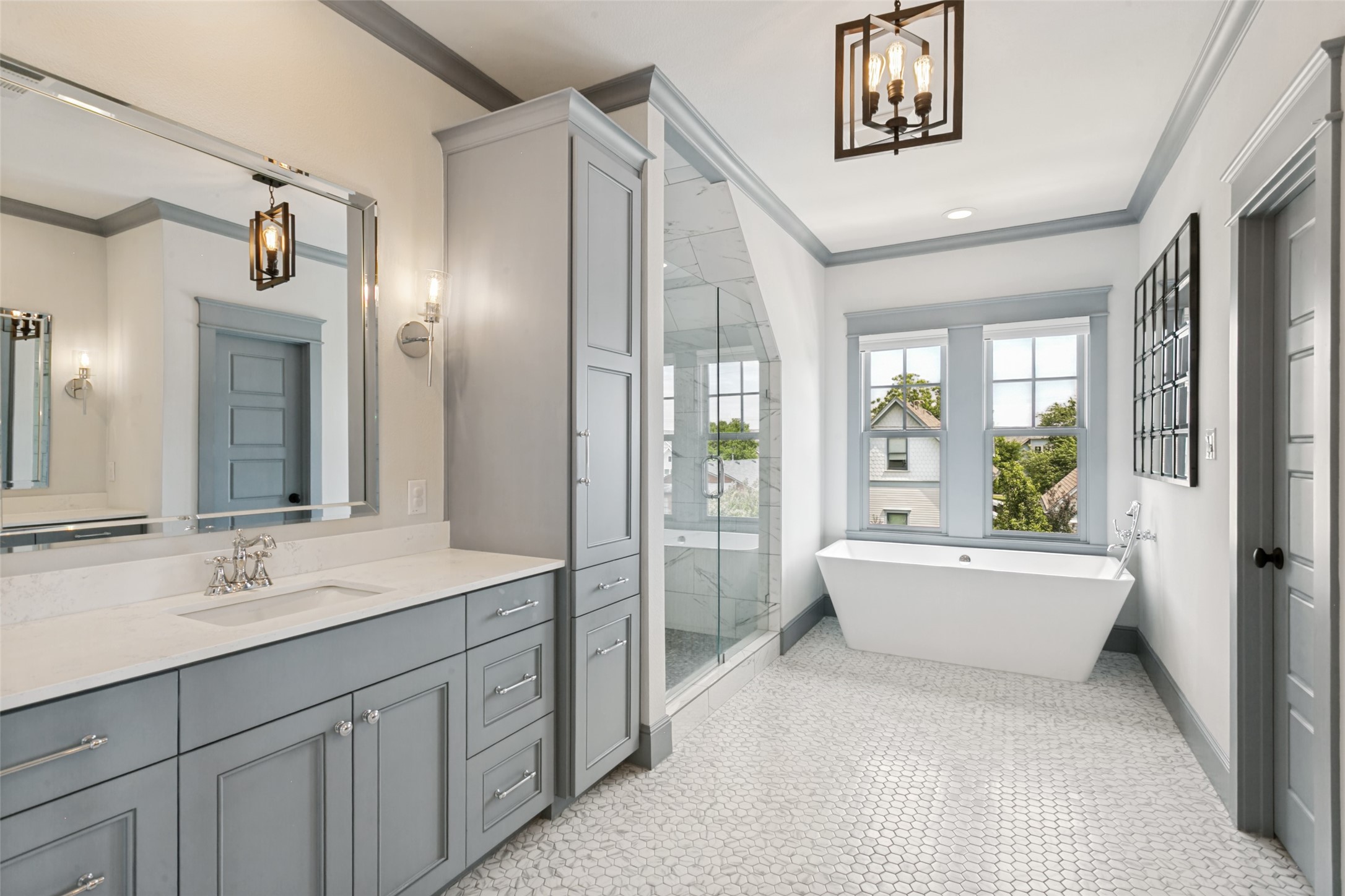 221 Austin Street Grapevine TX 76051