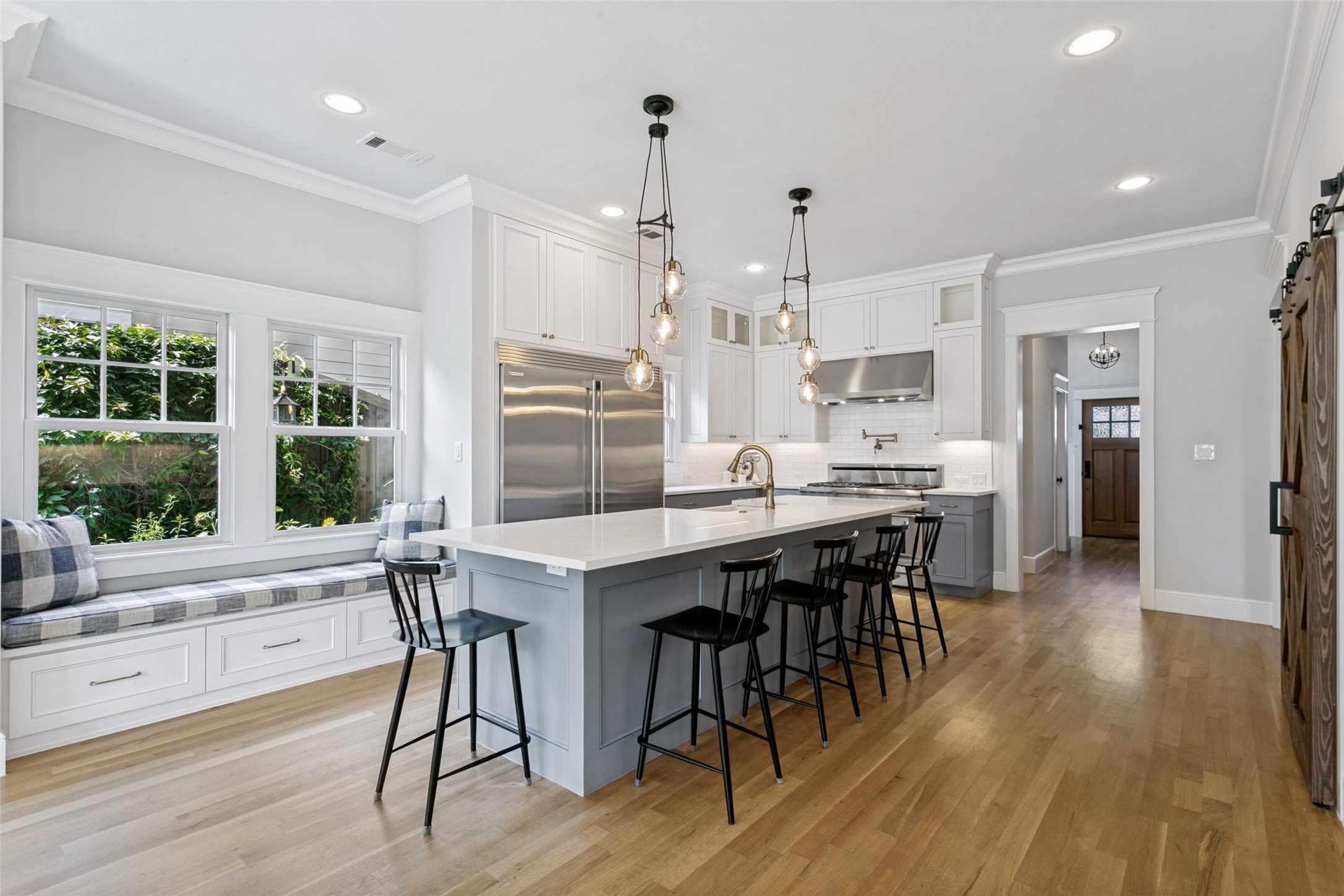 221 Austin Street Grapevine TX 76051