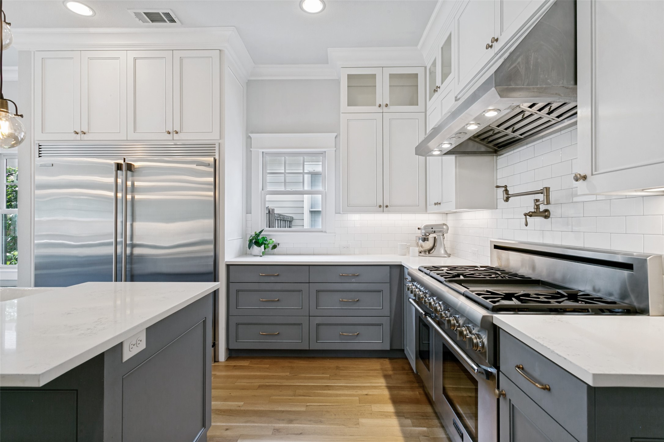 221 Austin Street Grapevine TX 76051