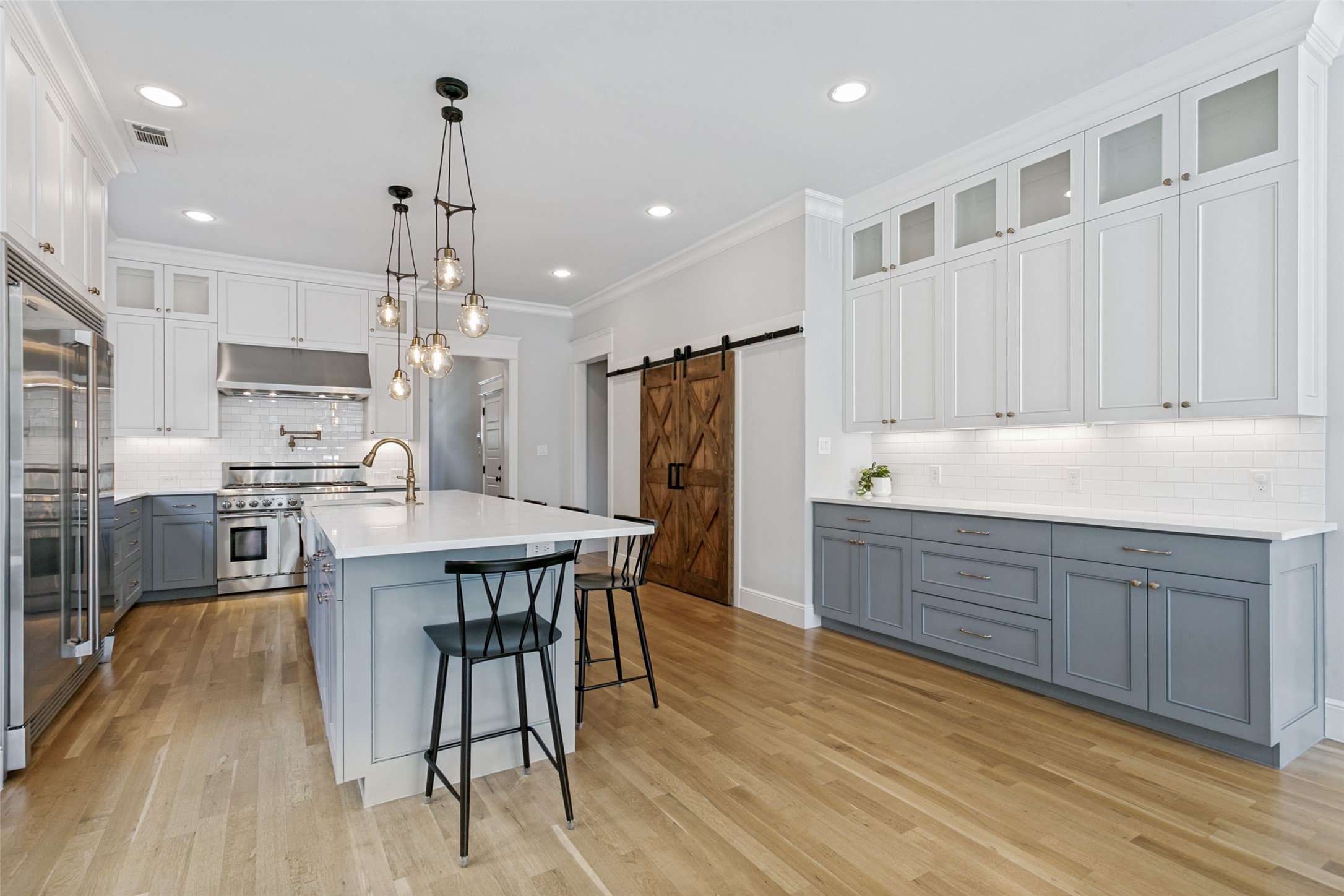 221 Austin Street Grapevine TX 76051