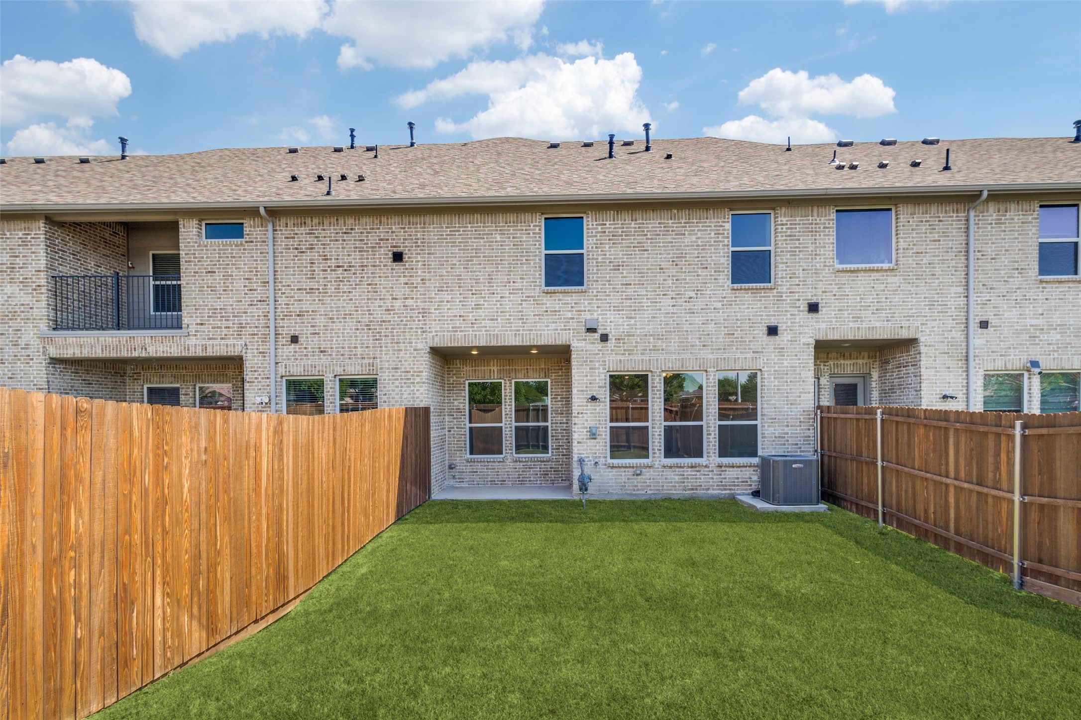 528 Hutchinson Lane Lewisville TX 75077