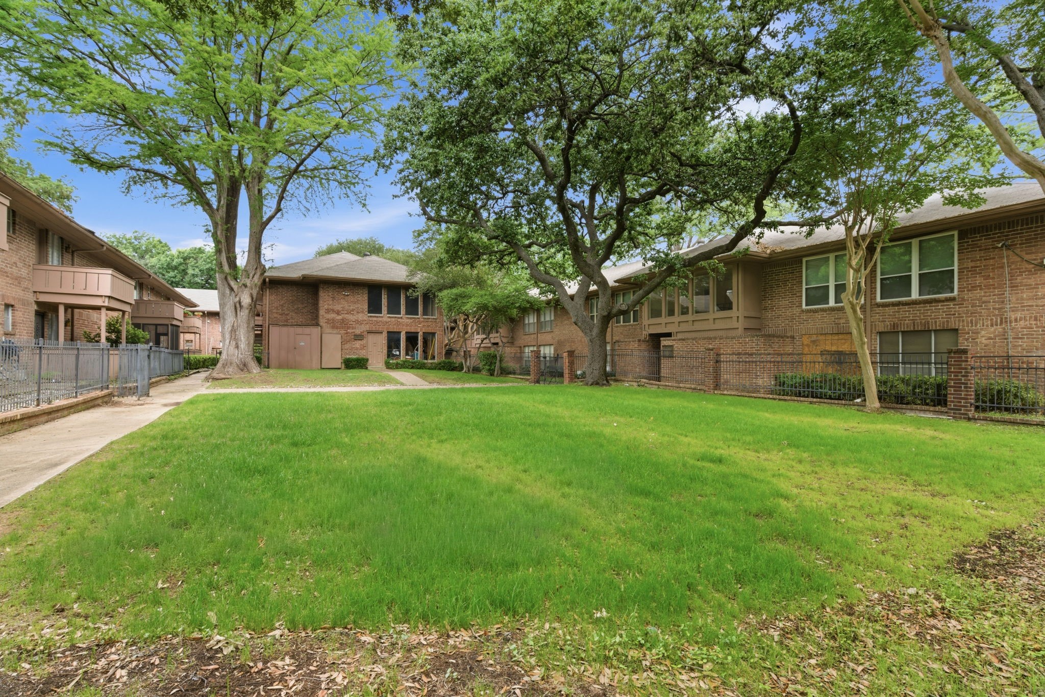 10566 High Hollows Drive Dallas TX 75230