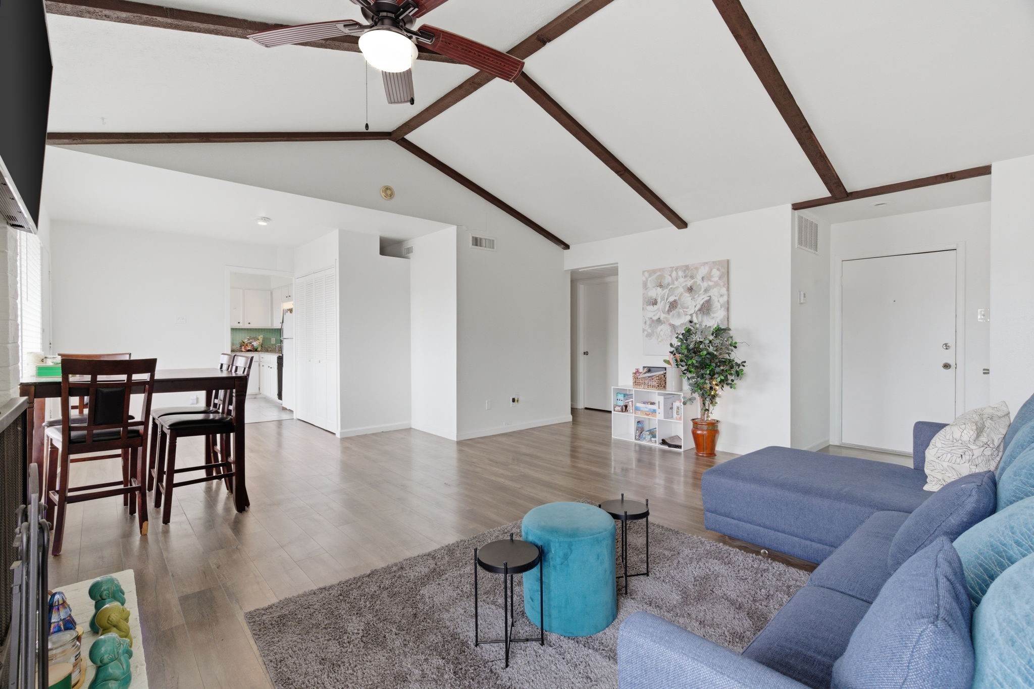 10566 High Hollows Drive Dallas TX 75230