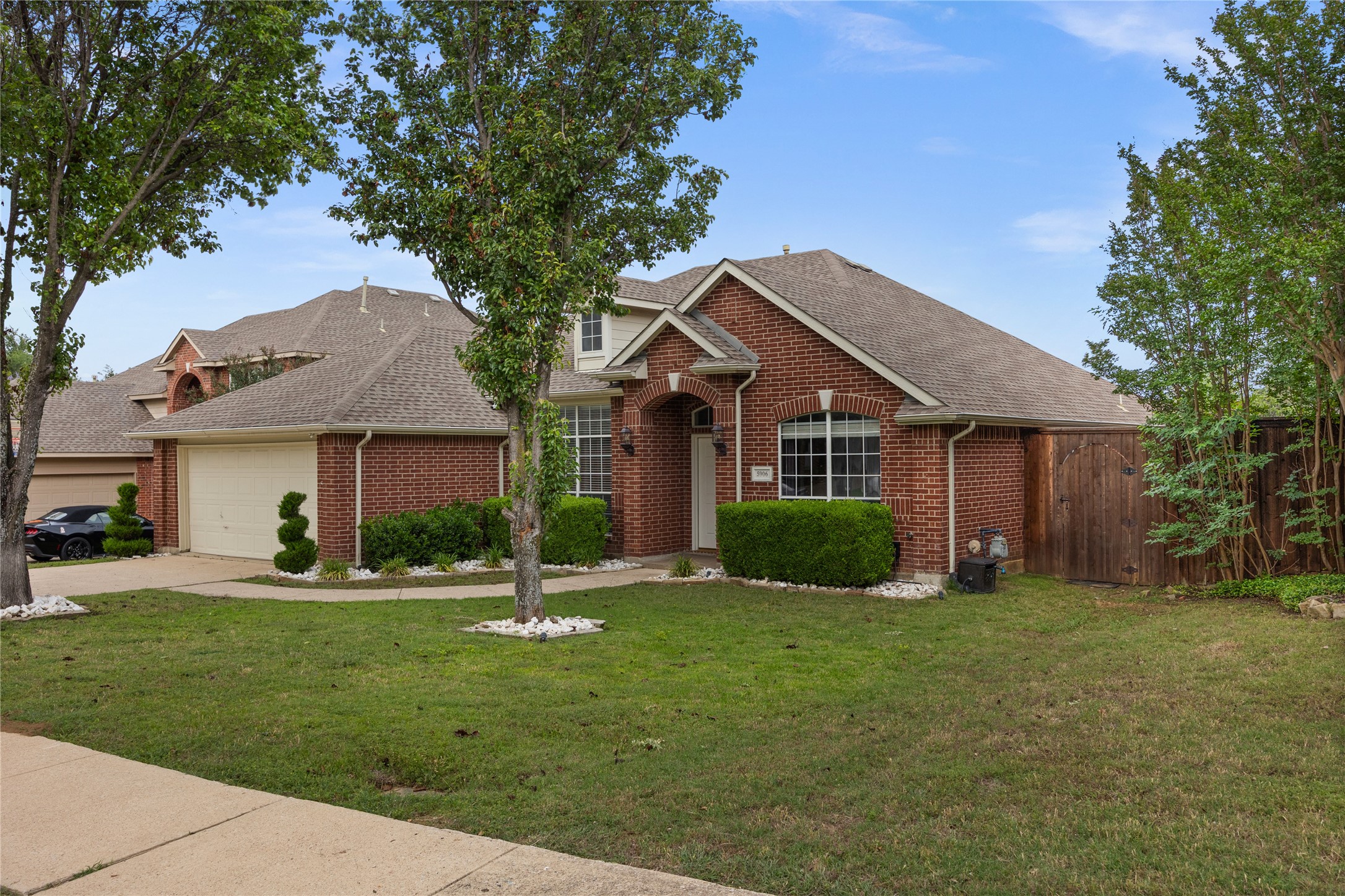 5906 Independence Court Rowlett TX 75089