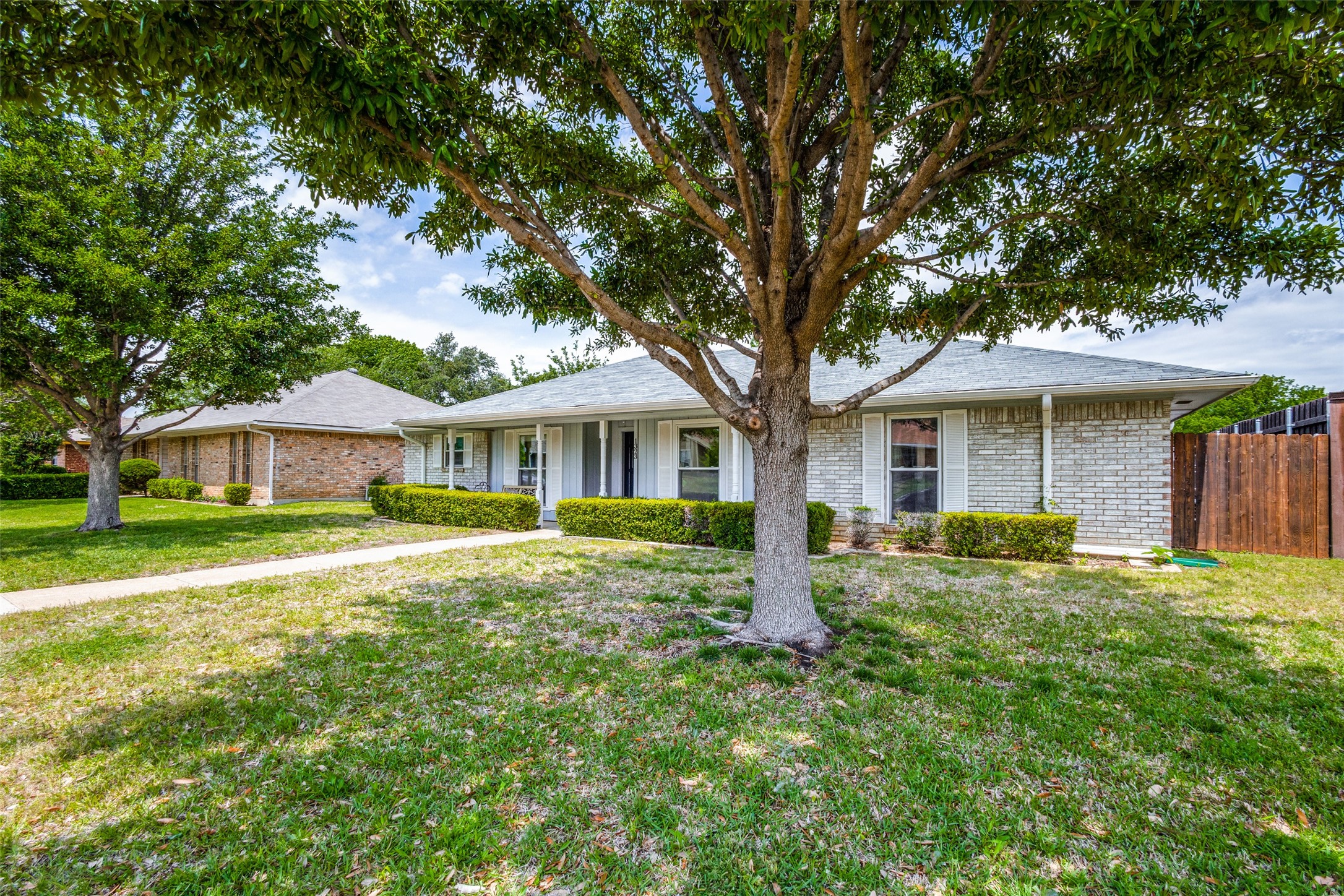 1323 Lark Lane Lewisville TX 75077