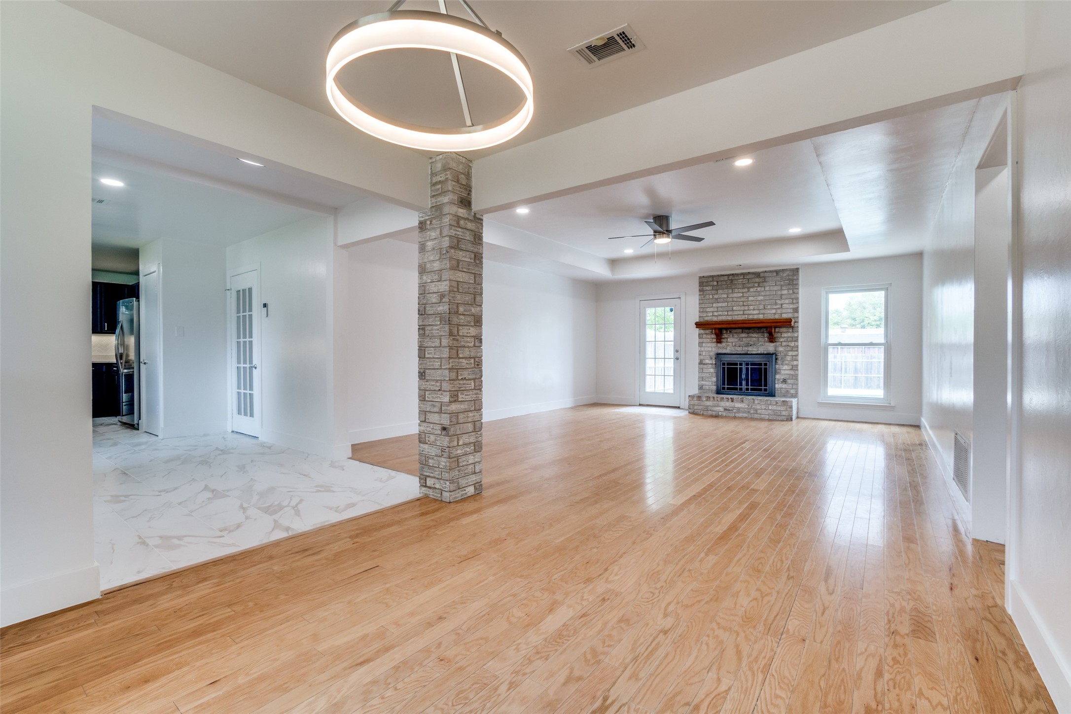 1323 Lark Lane Lewisville TX 75077