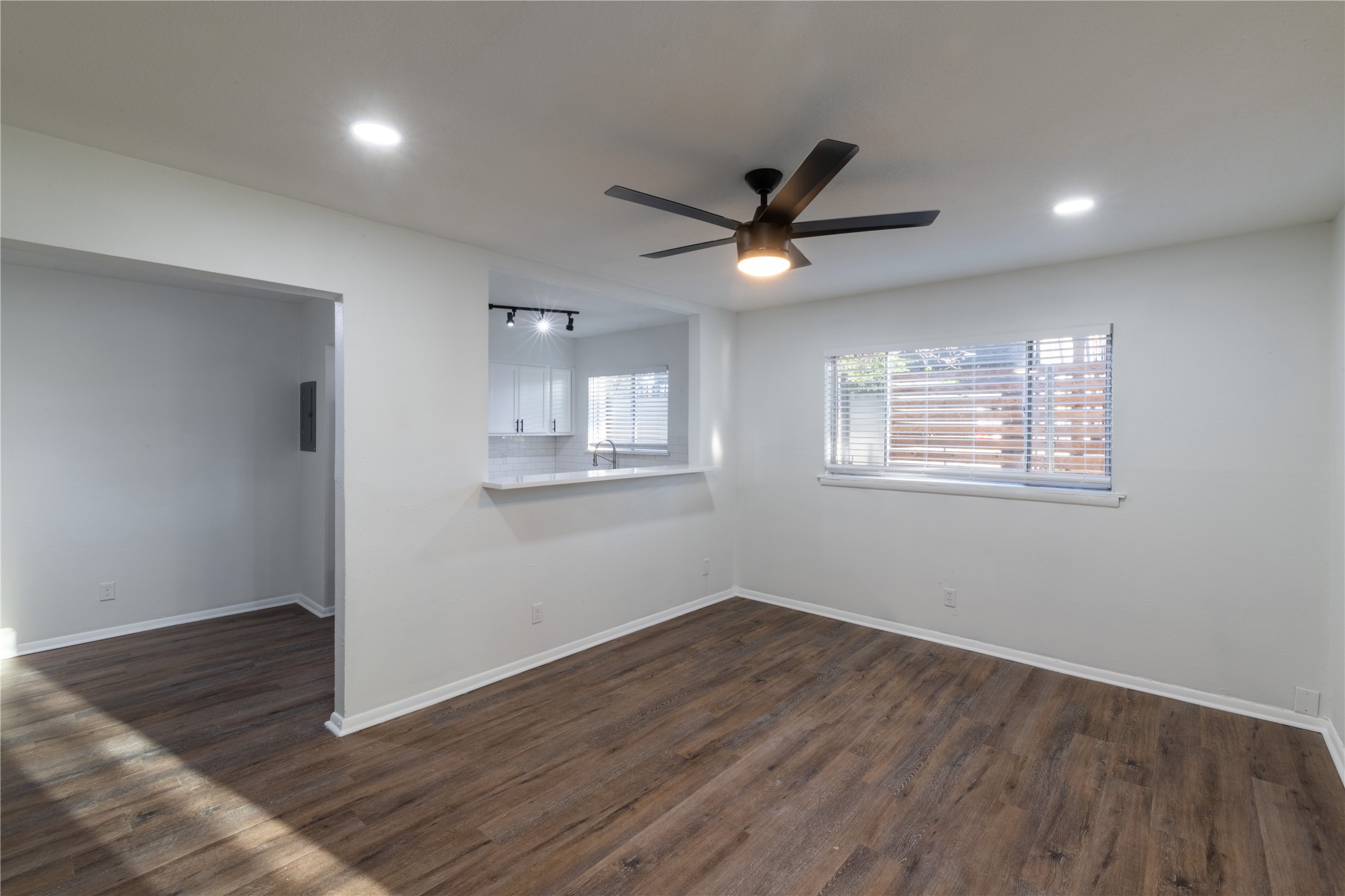 5921 Gaston Avenue Dallas TX 75214