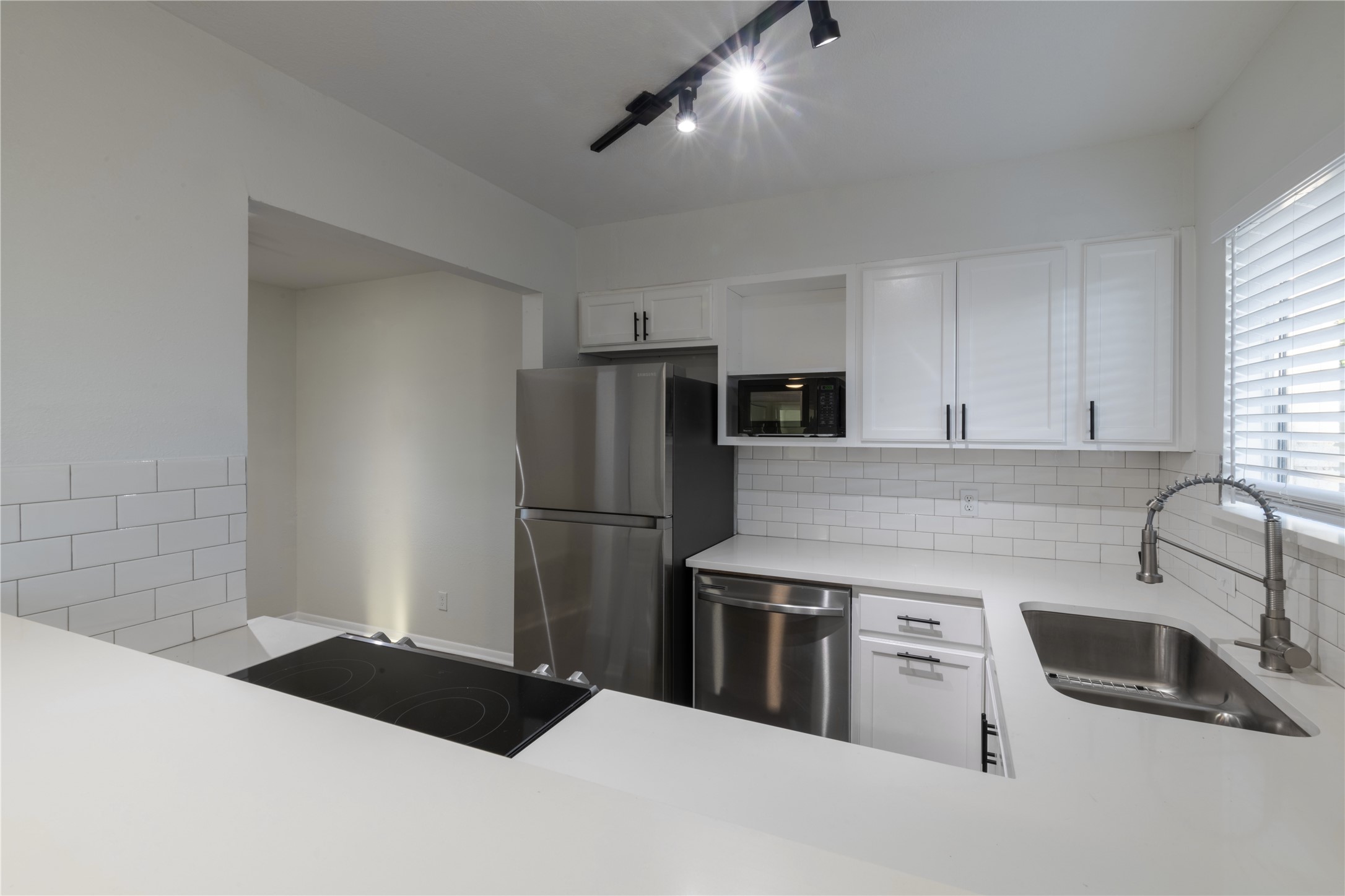 5921 Gaston Avenue Dallas TX 75214
