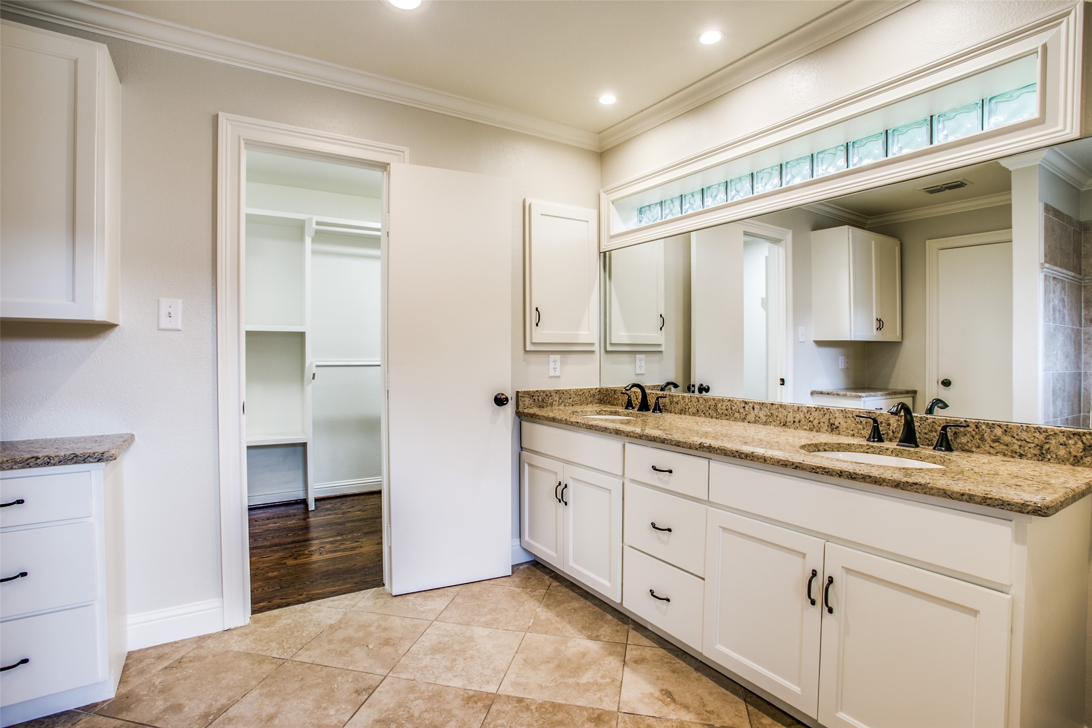 6908 Lavendale Dallas TX 75230