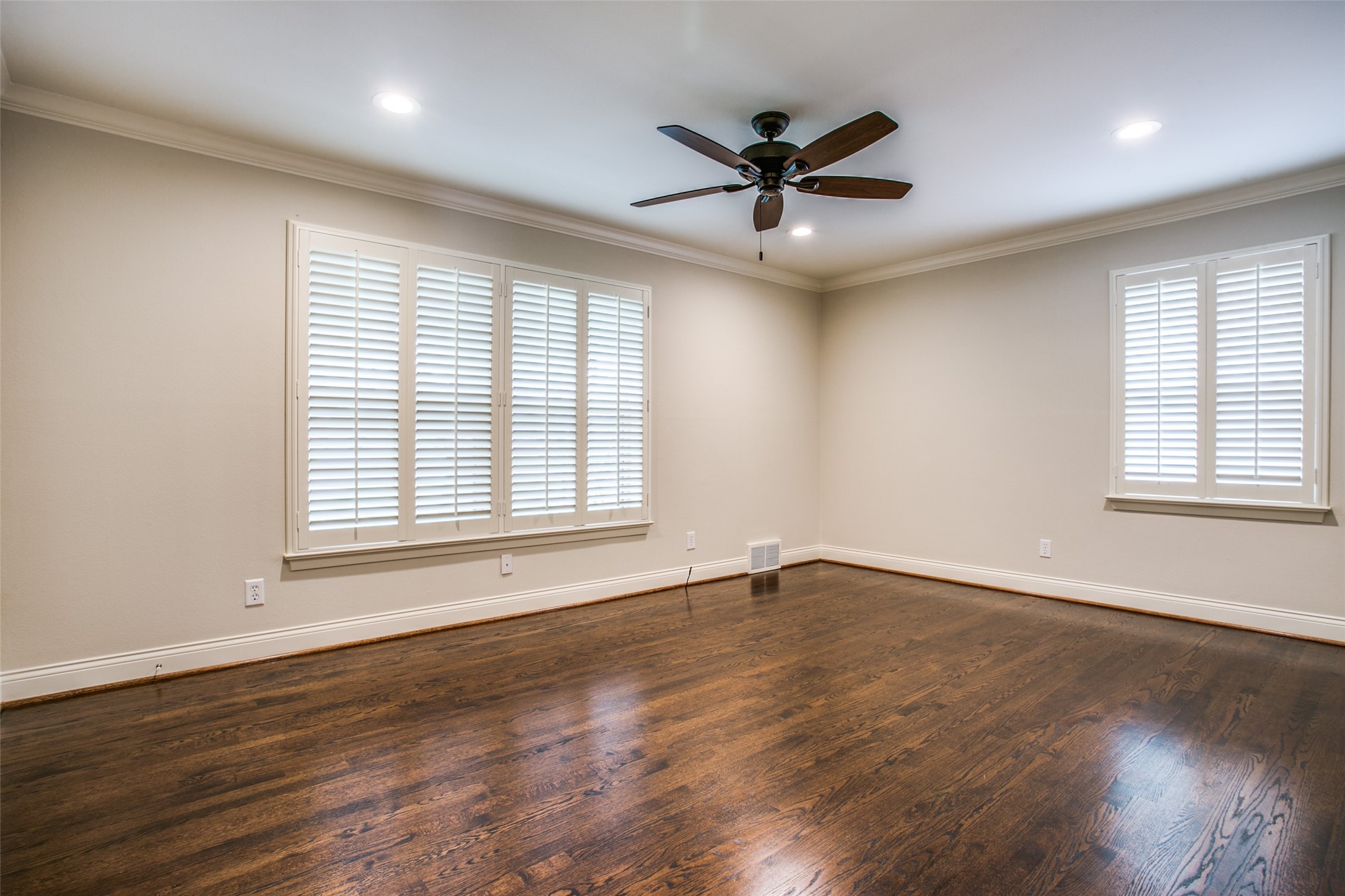 6908 Lavendale Dallas TX 75230