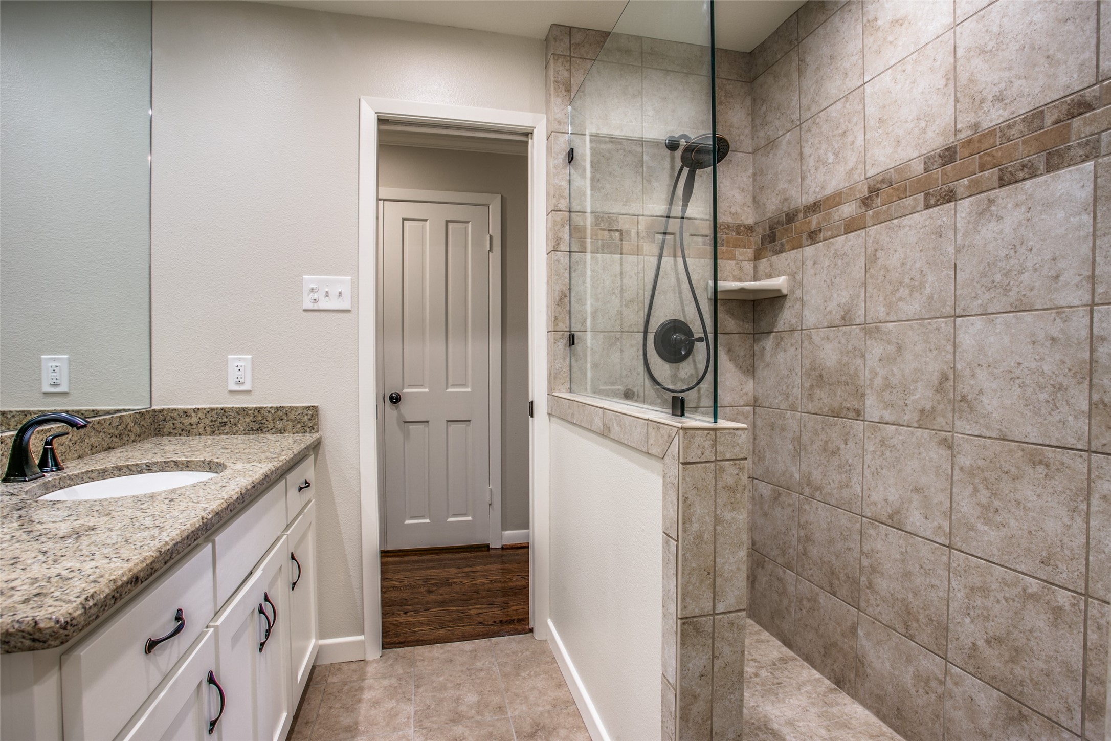 6908 Lavendale Dallas TX 75230