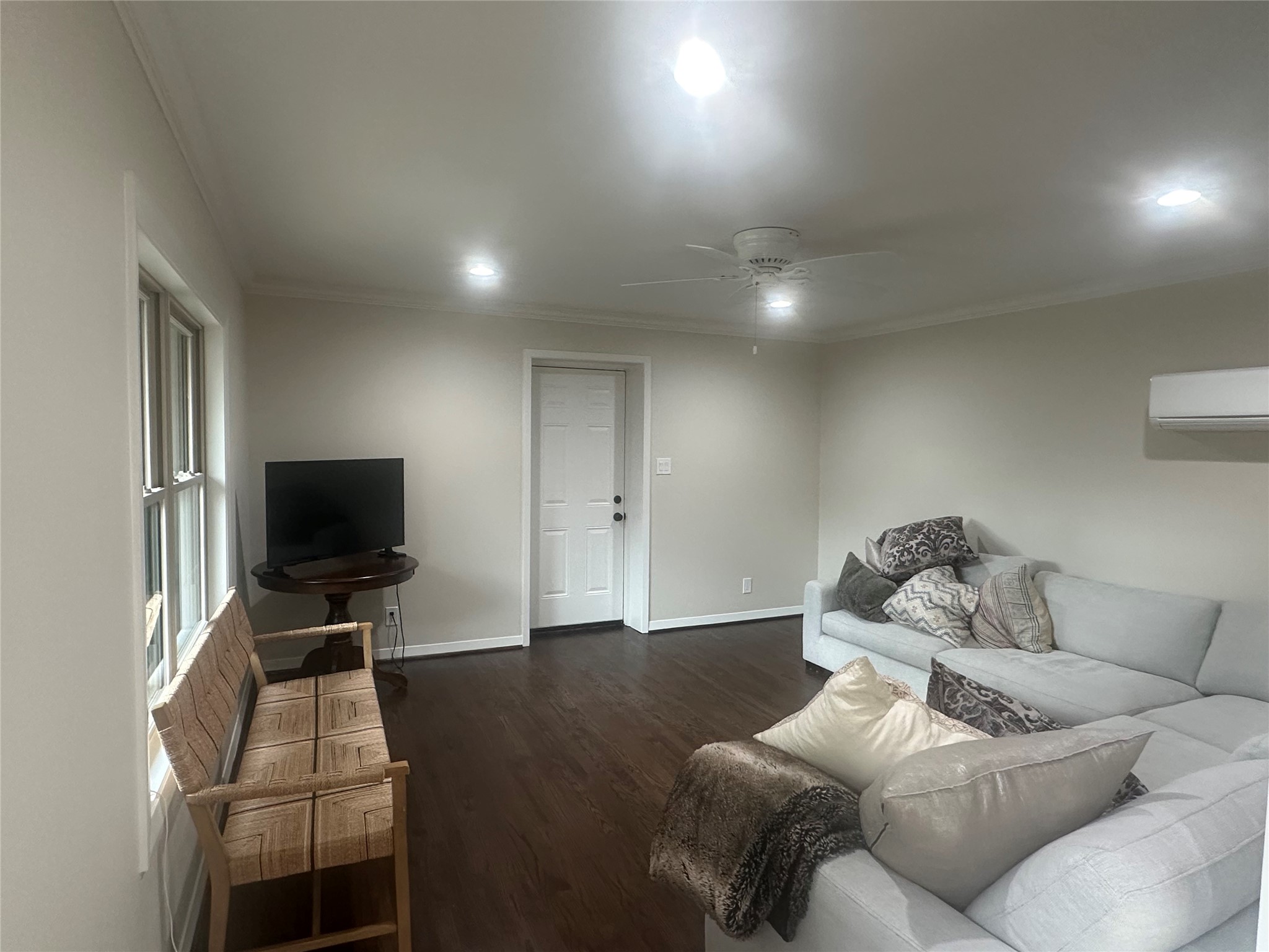 6908 Lavendale Dallas TX 75230