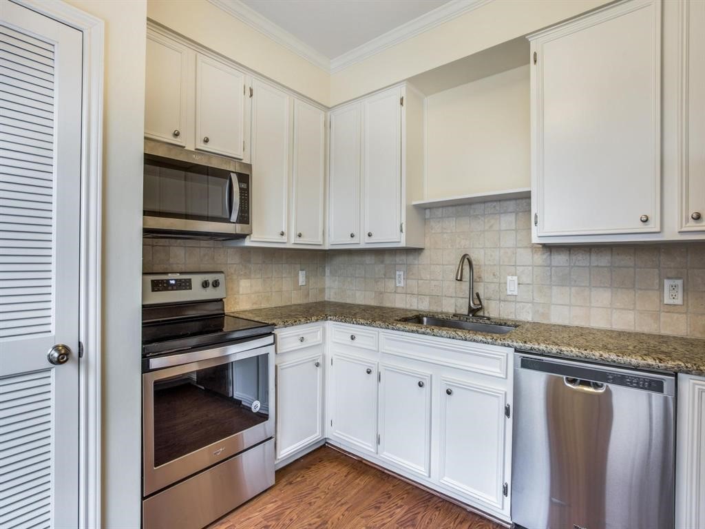 4520 Glenwick Lane Dallas TX 75205