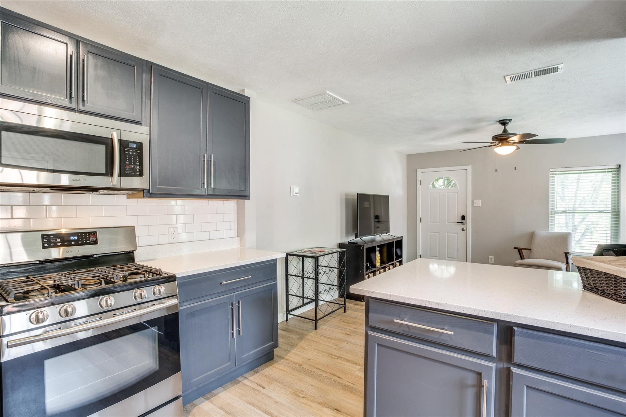 408 N Oak Cliff Boulevard Dallas TX 75208