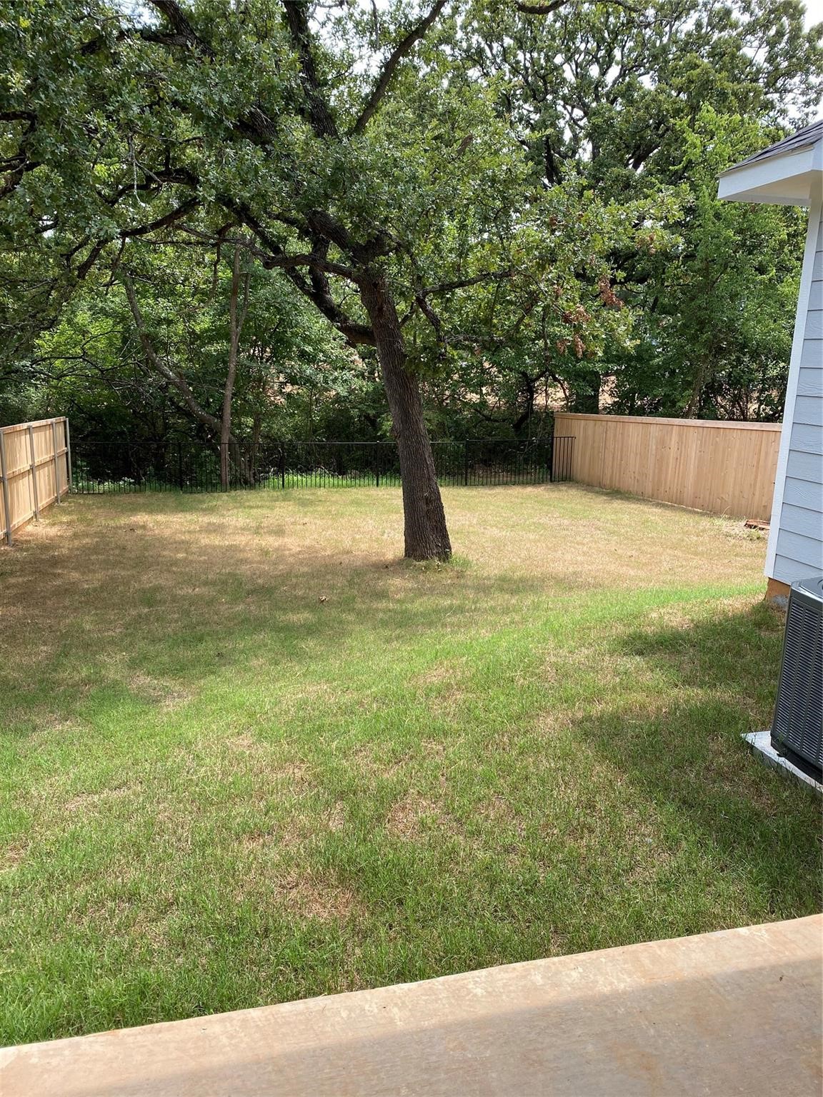 422 W Coffin Street Denison TX 75020