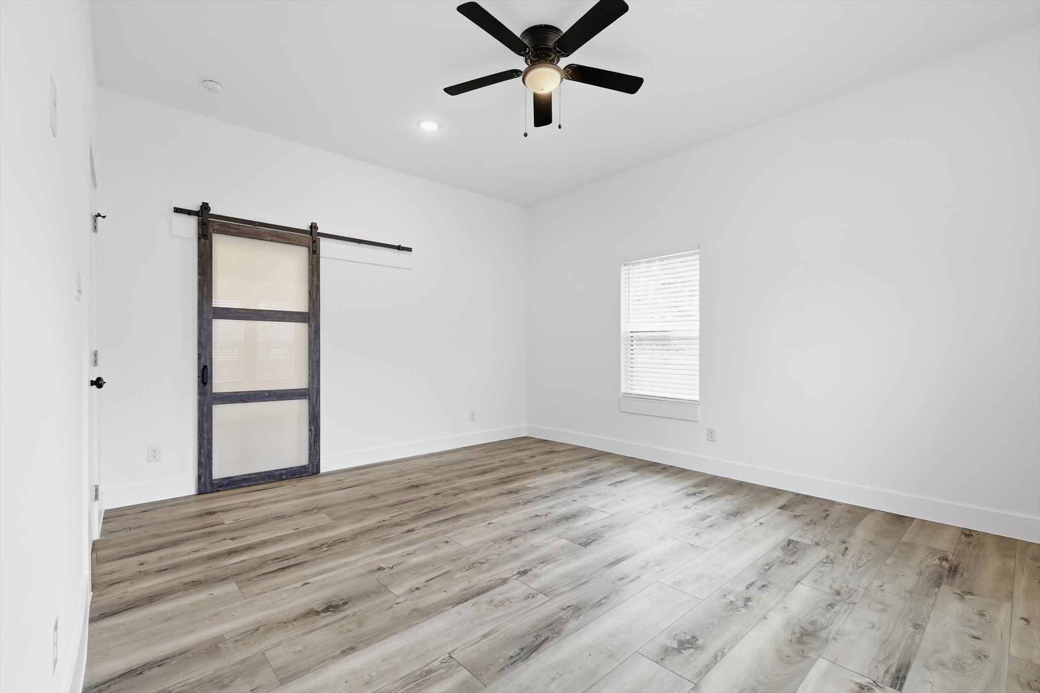901 Elsbeth Street Dallas TX 75208