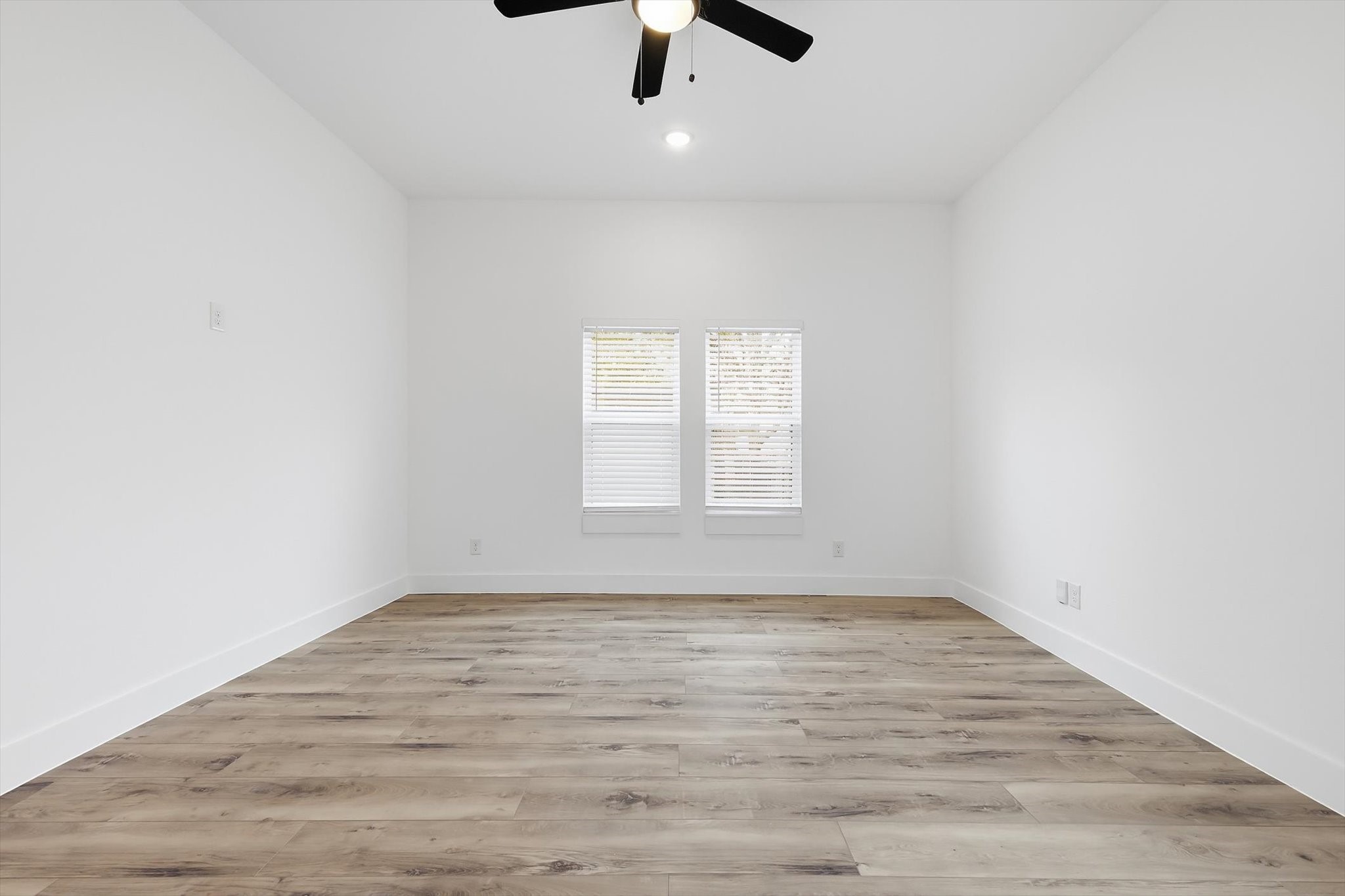 901 Elsbeth Street Dallas TX 75208
