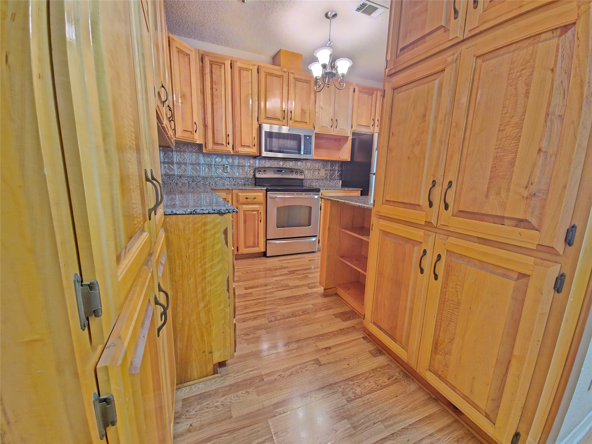 422 W Oak Street Weatherford TX 76086