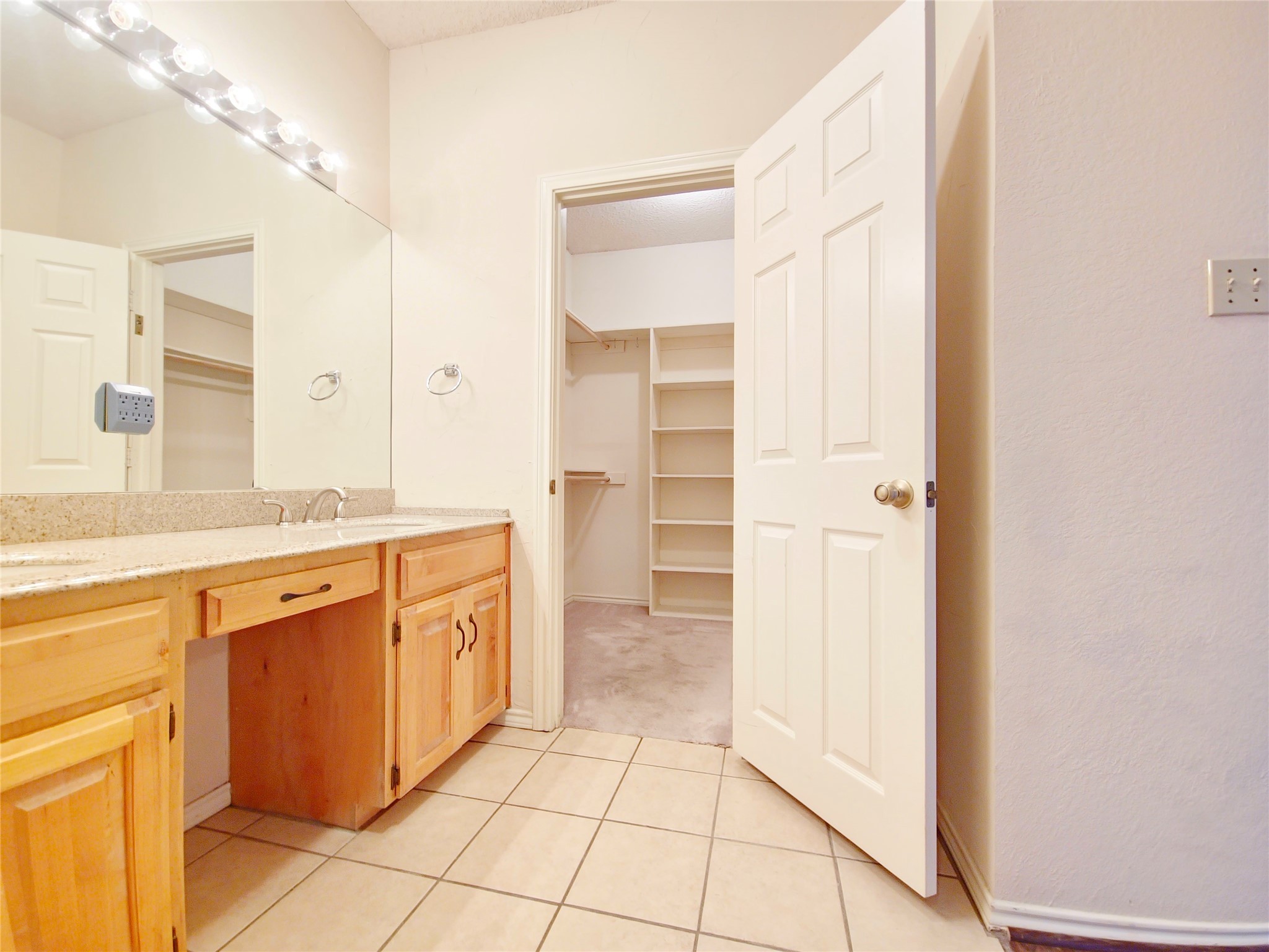 422 W Oak Street Weatherford TX 76086