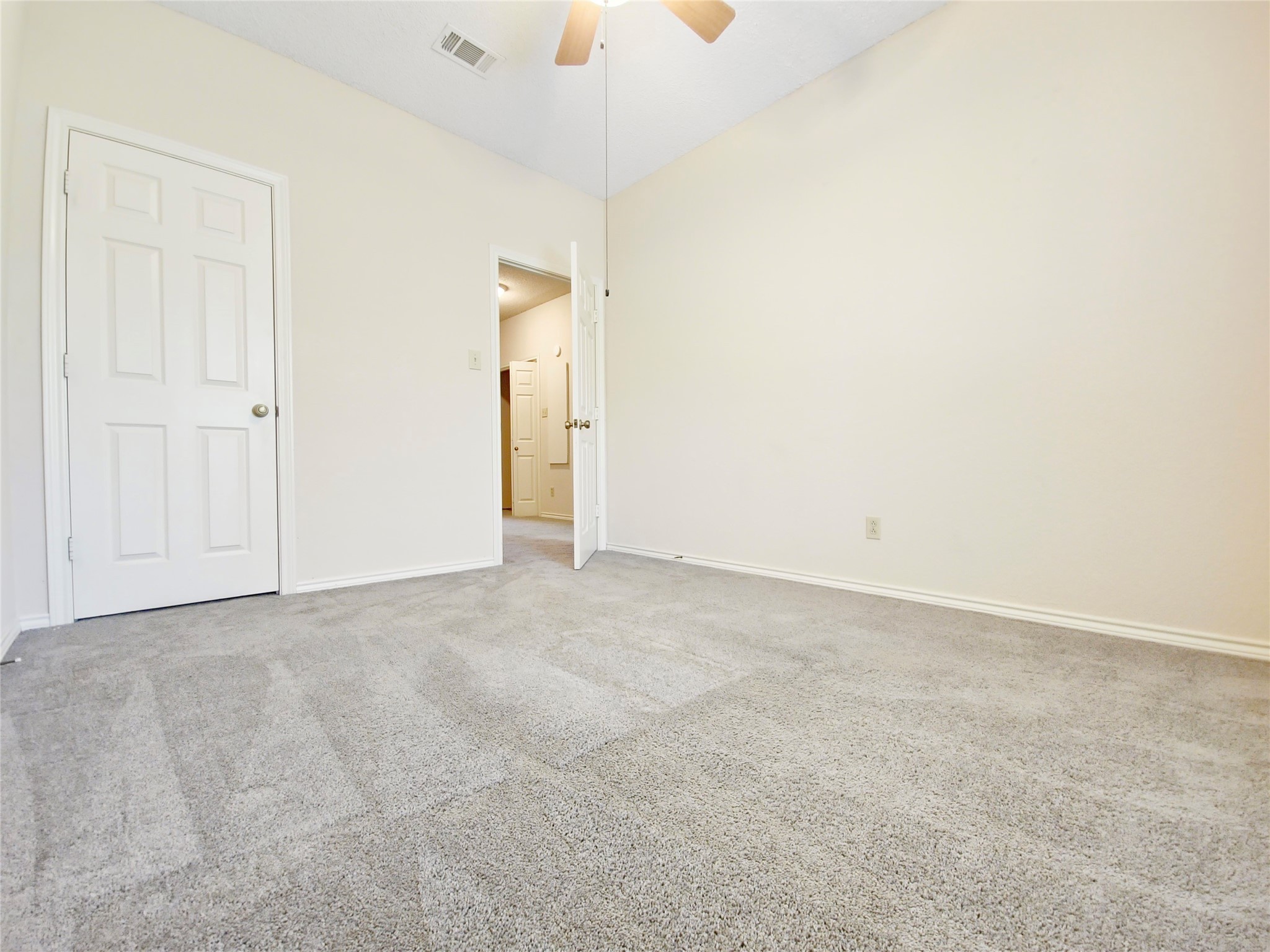 422 W Oak Street Weatherford TX 76086