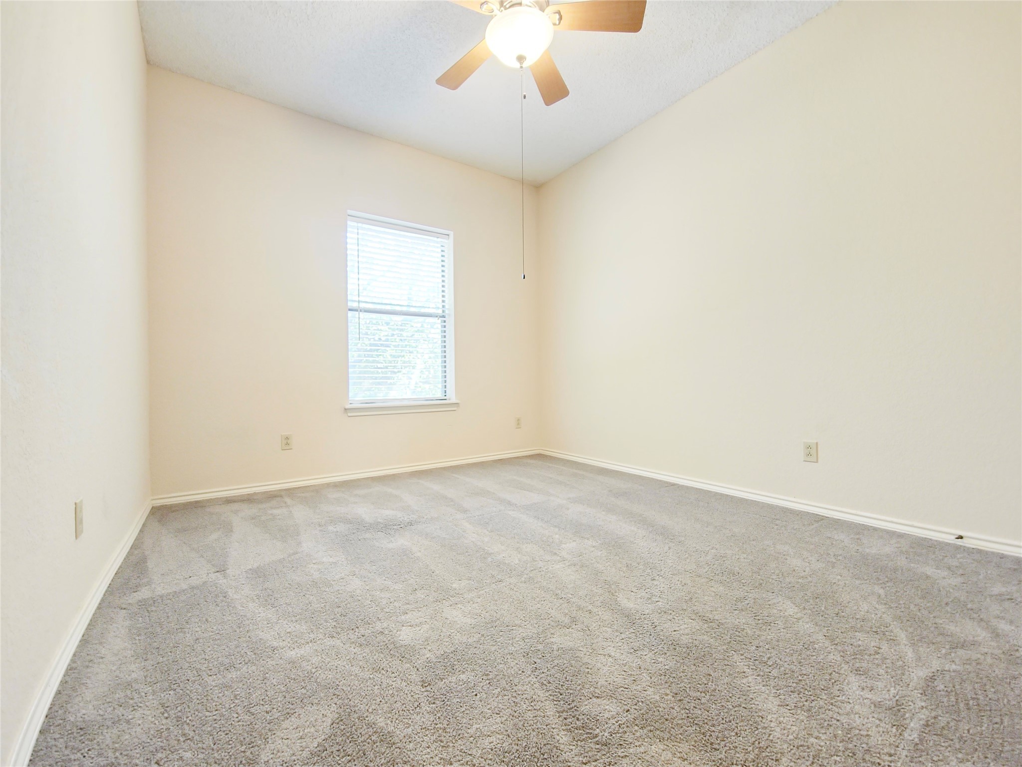 422 W Oak Street Weatherford TX 76086