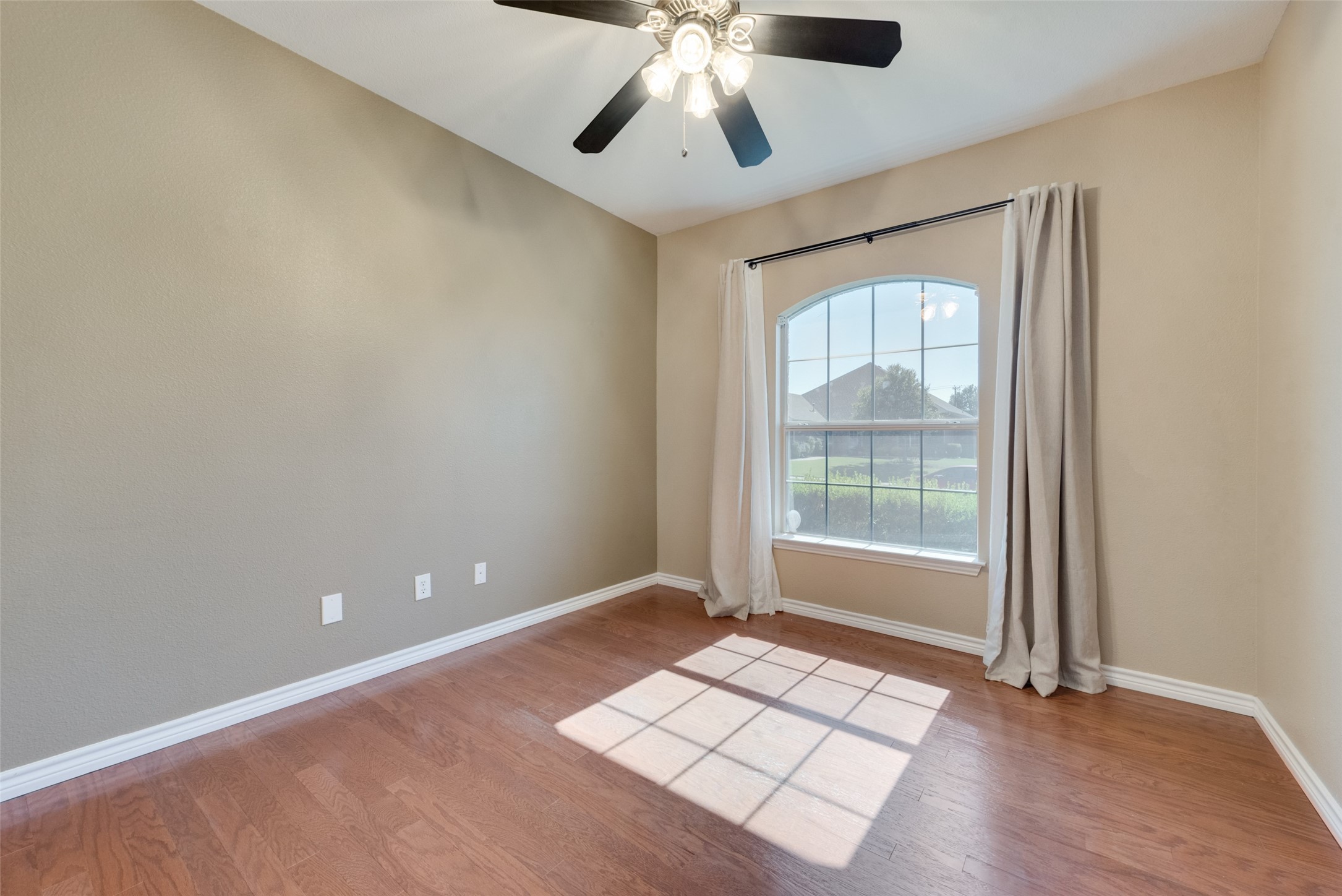 4512 Shade Tree Court Sachse TX 75048