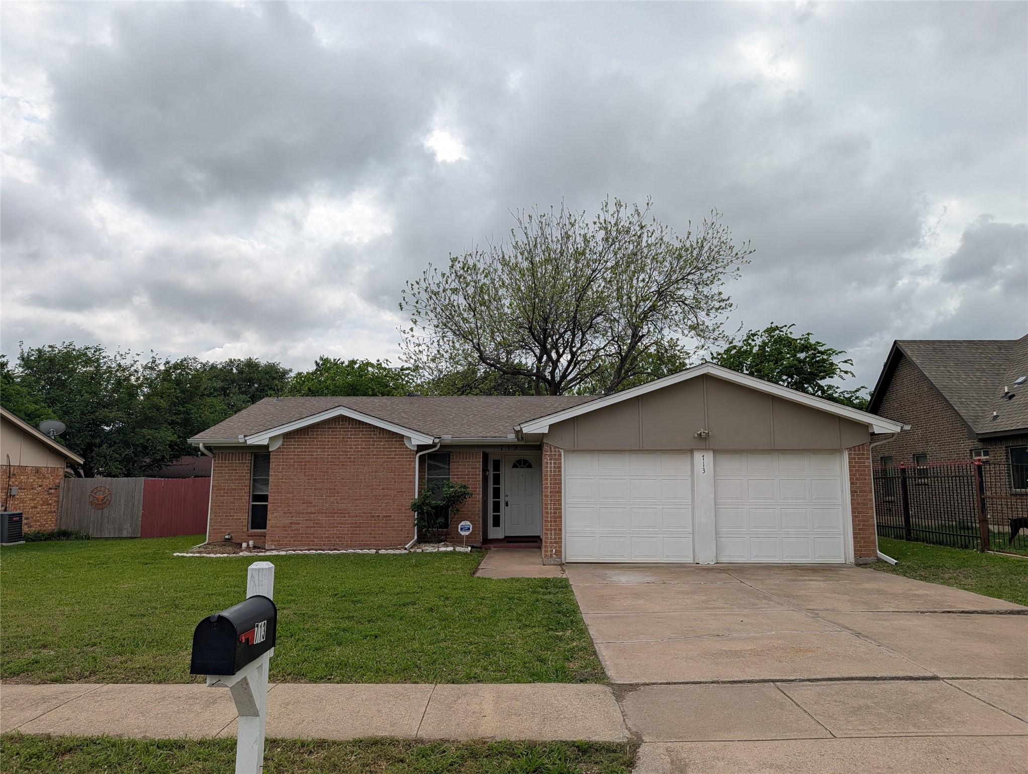 713 Heathcliff Drive Everman TX 76140