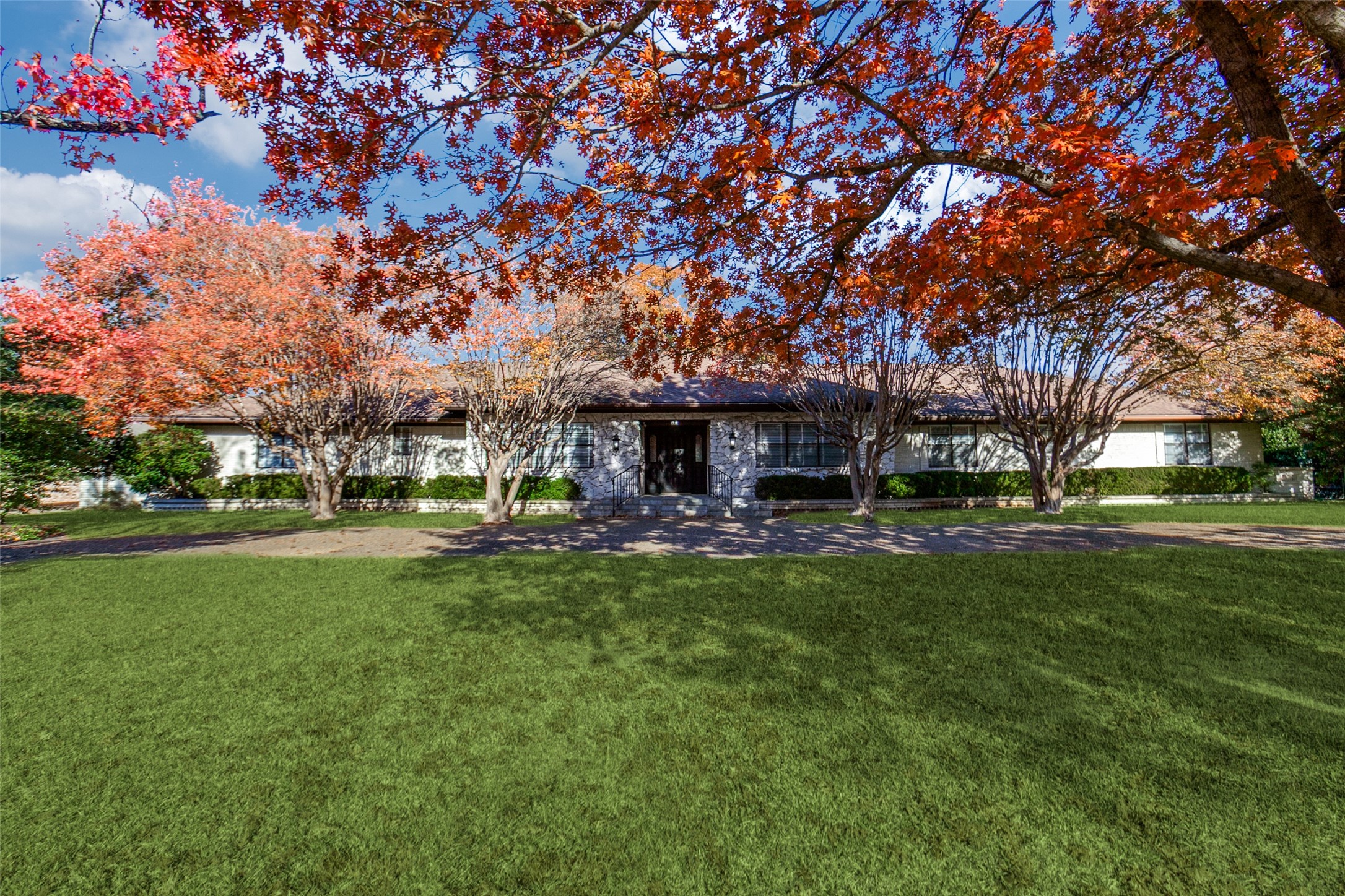 5529 Tanbark Road Dallas TX 75229