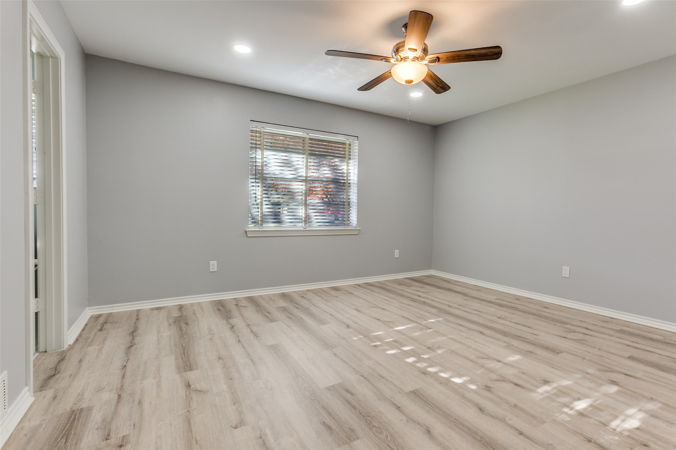 5529 Tanbark Road Dallas TX 75229
