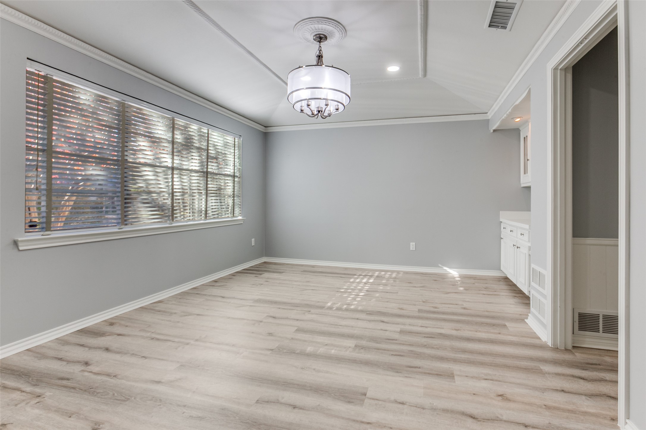 5529 Tanbark Road Dallas TX 75229