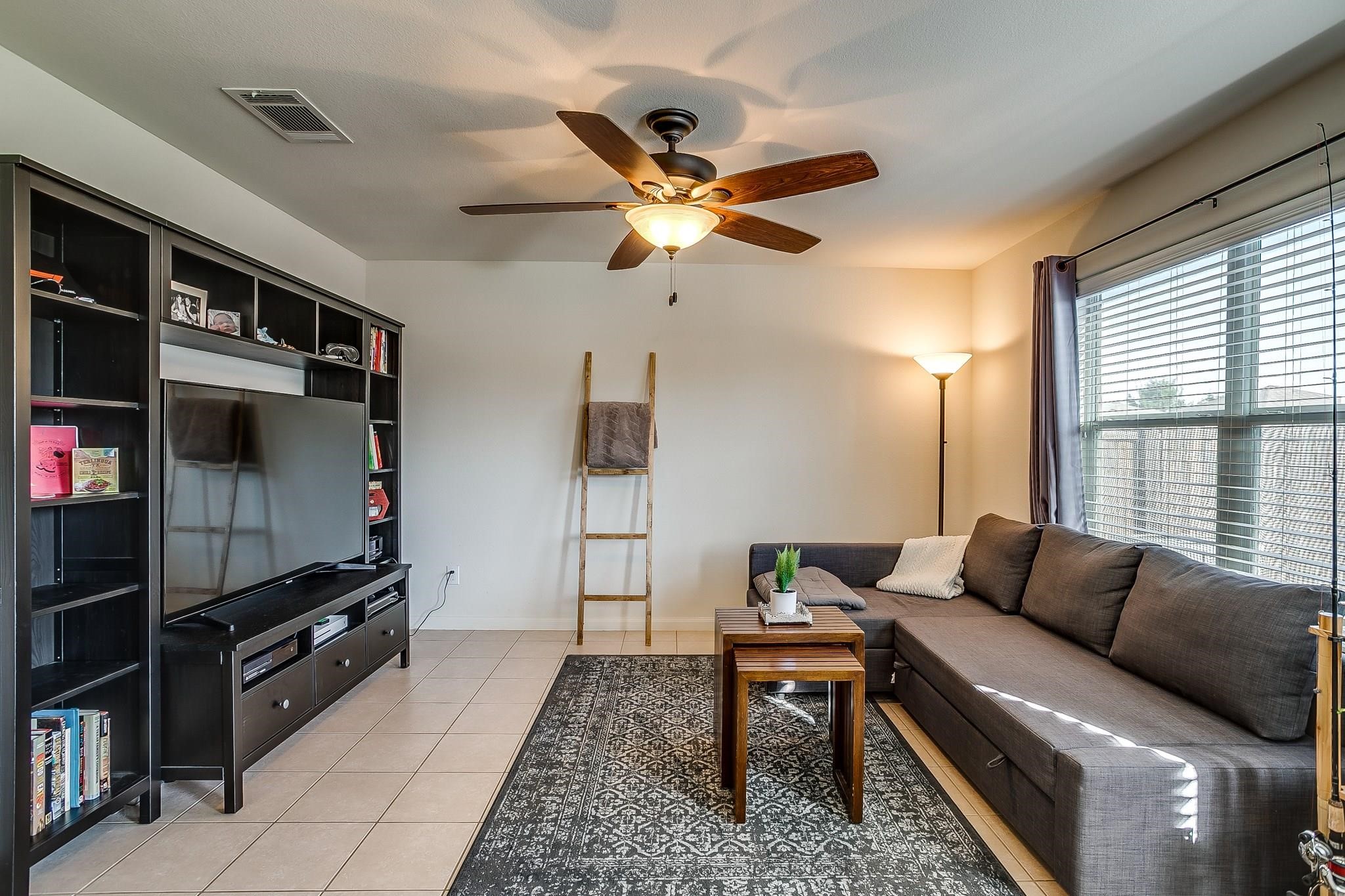 605 Hidden Dale Drive Fort Worth TX 76140