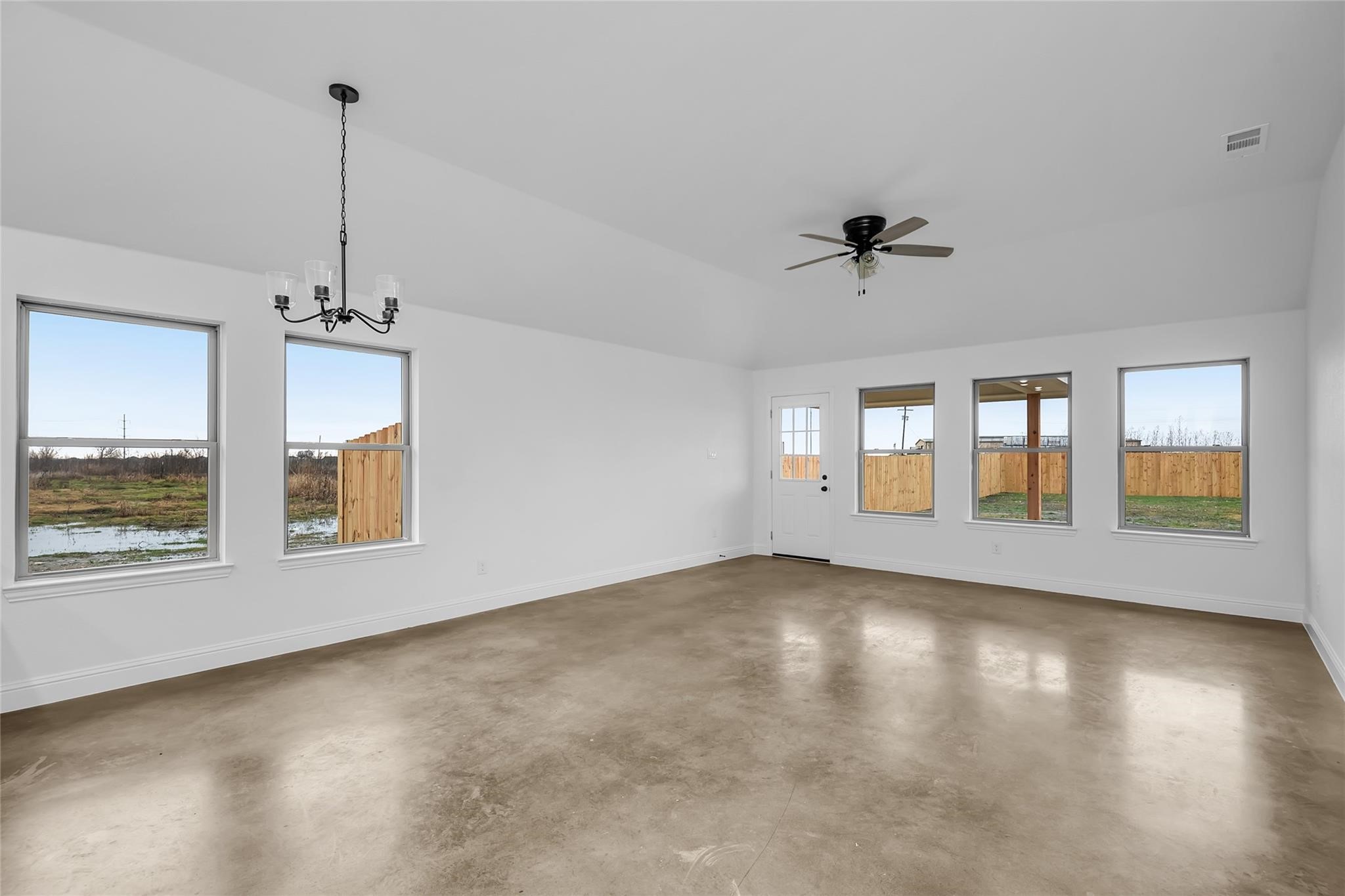 1334 Wyatt Street Waxahachie TX 75165