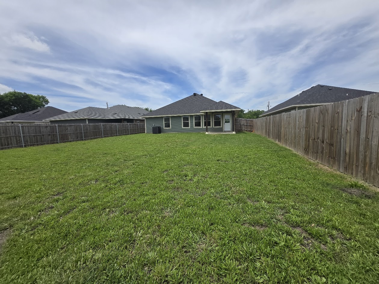 1334 Wyatt Street Waxahachie TX 75165
