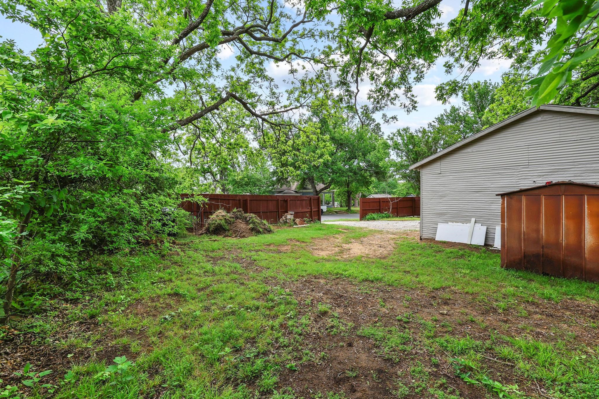537 E Sears Street Denison TX 75021