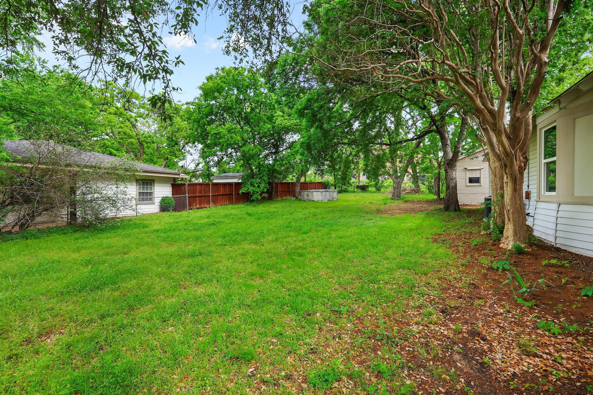 537 E Sears Street Denison TX 75021