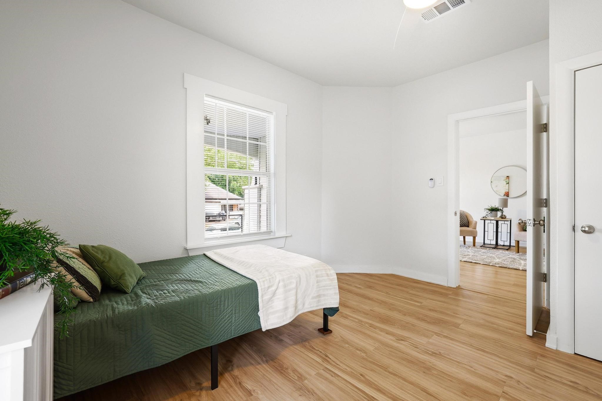 537 E Sears Street Denison TX 75021
