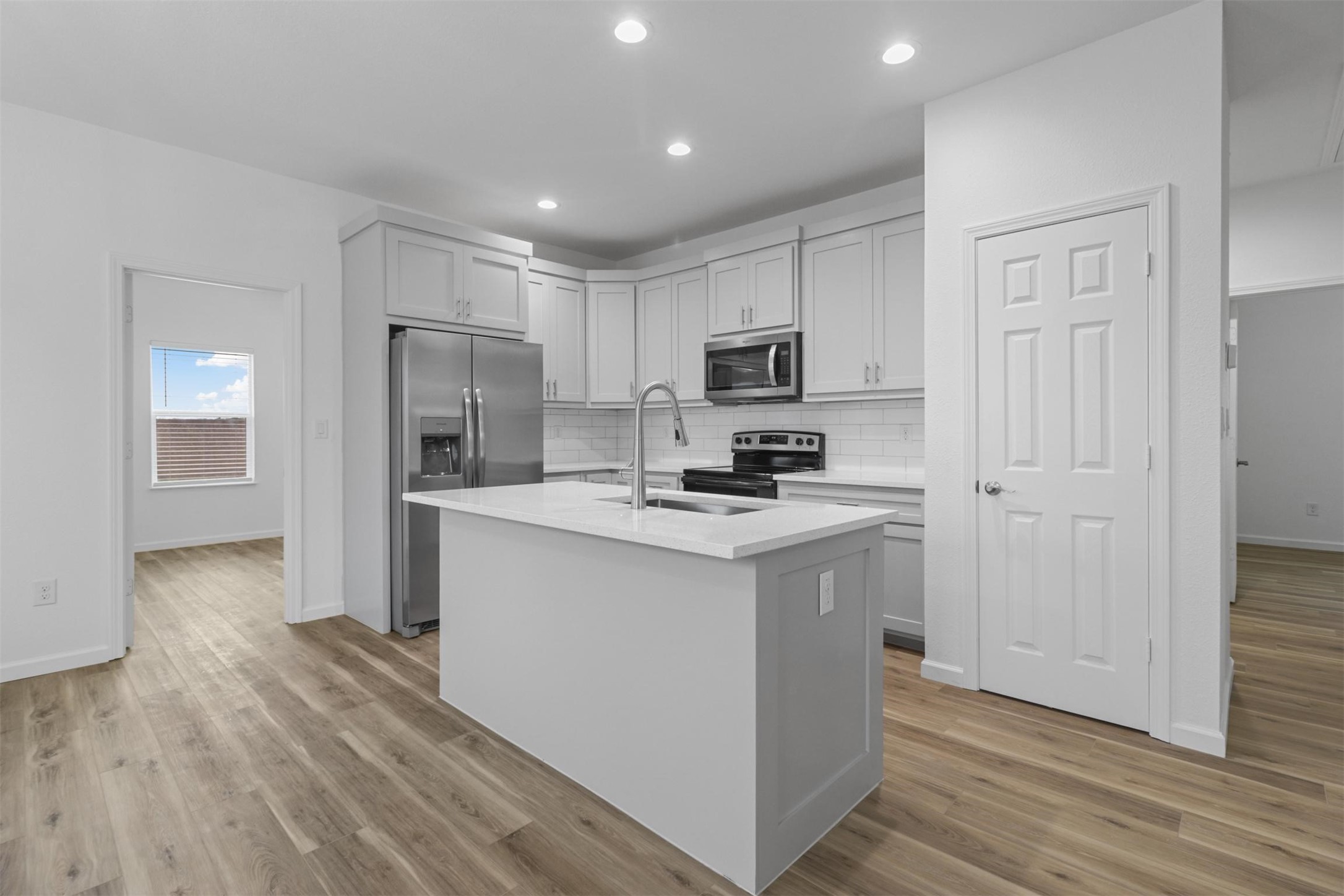 311 N Helton Street Randolph TX 75475