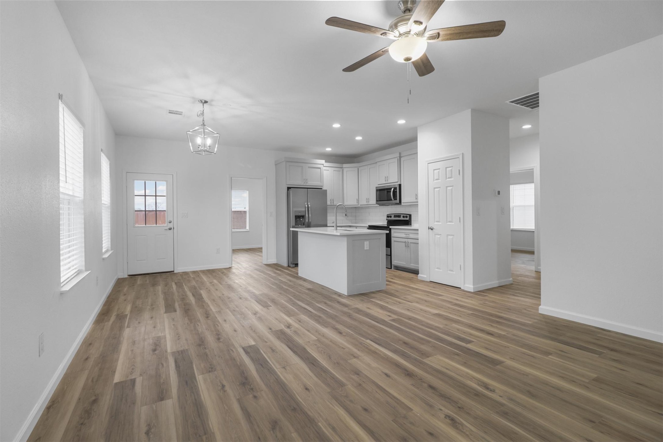 311 N Helton Street Randolph TX 75475