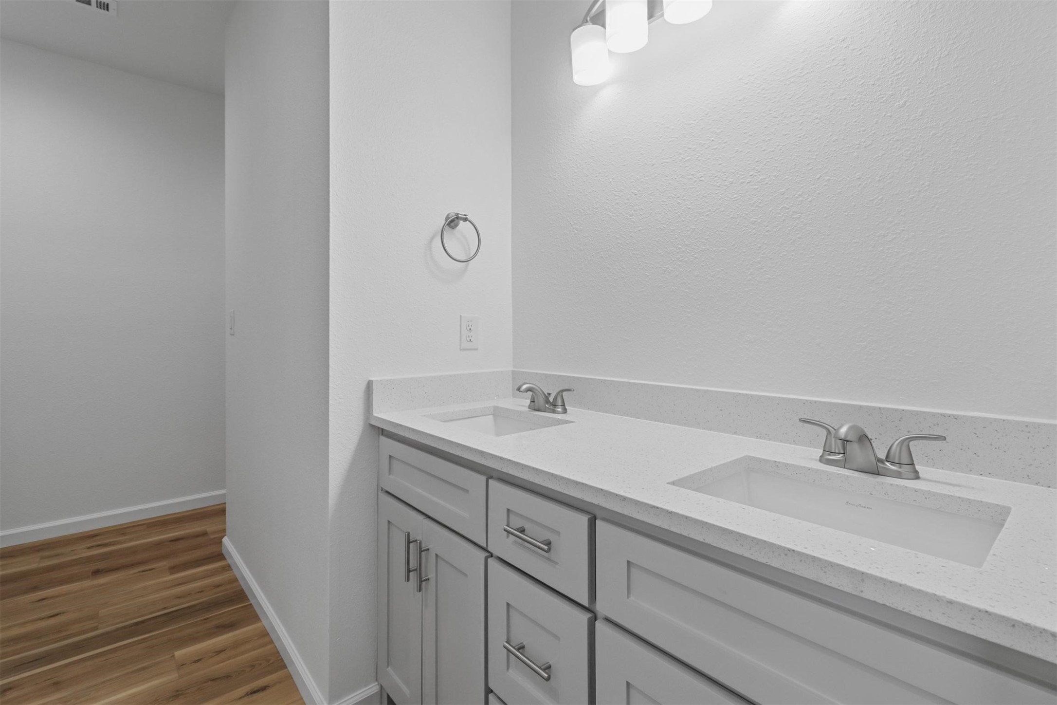 311 N Helton Street Randolph TX 75475