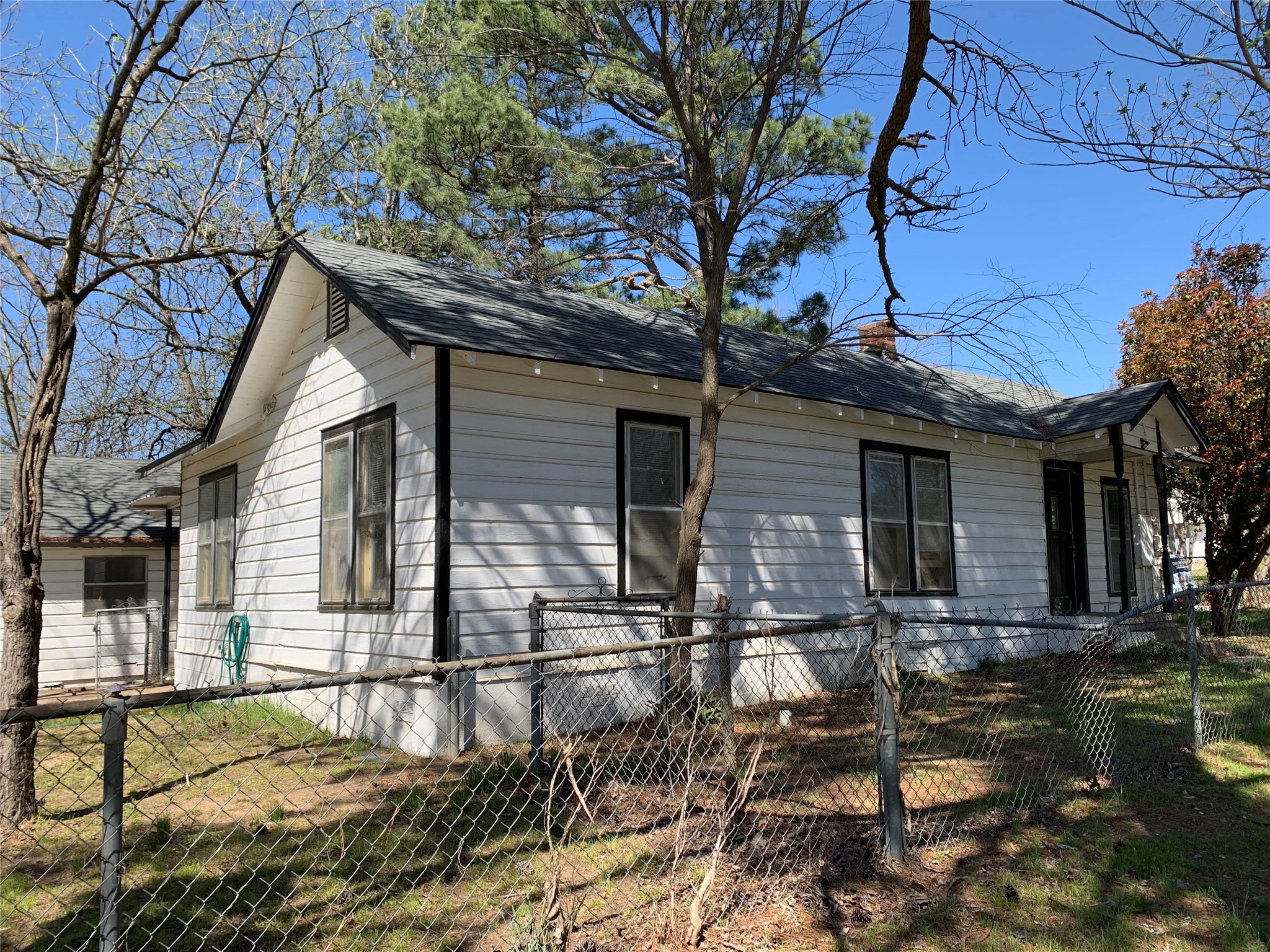 630 E Acheson Street Denison TX 75021