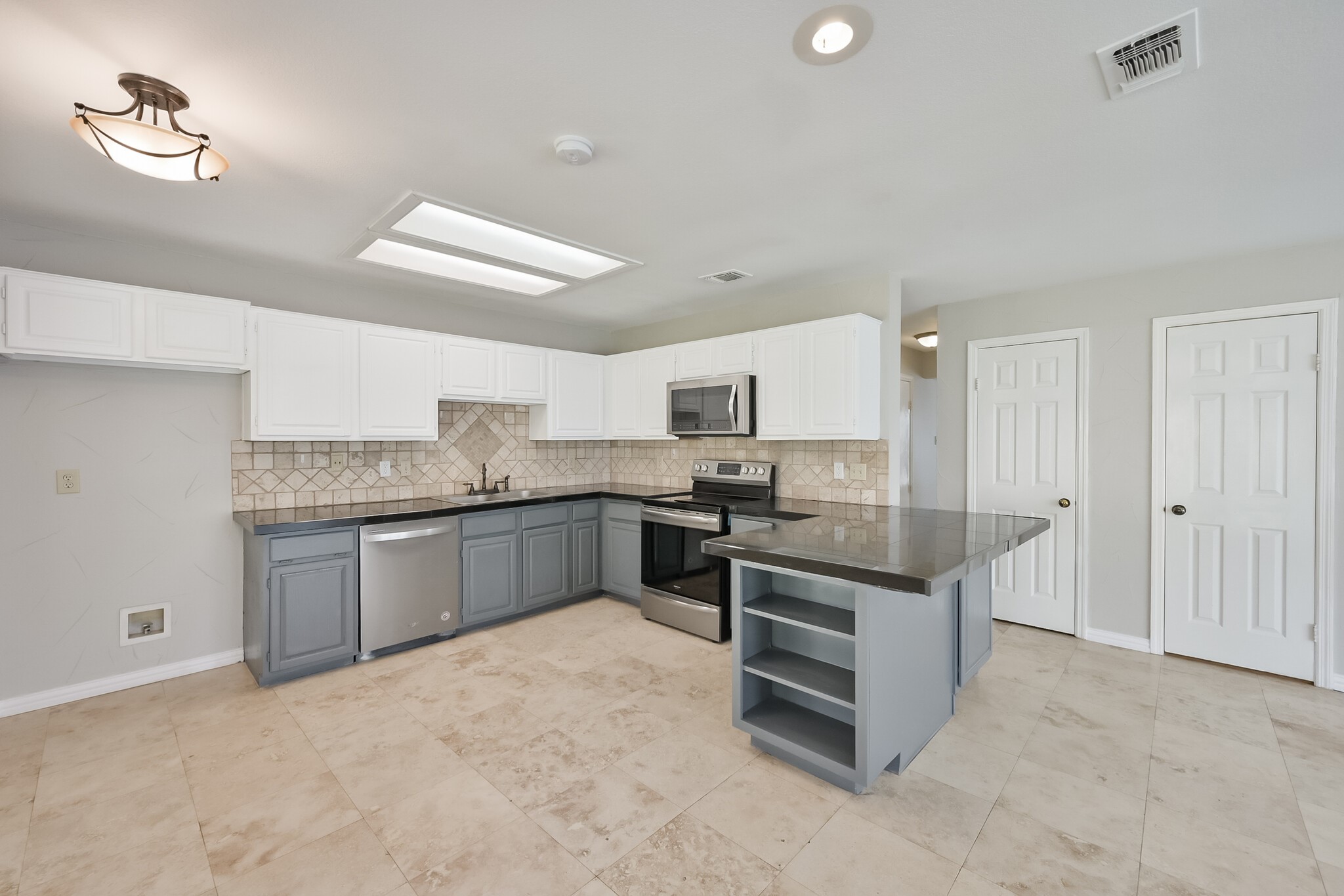 1521 Stratford Drive Mansfield TX 76063