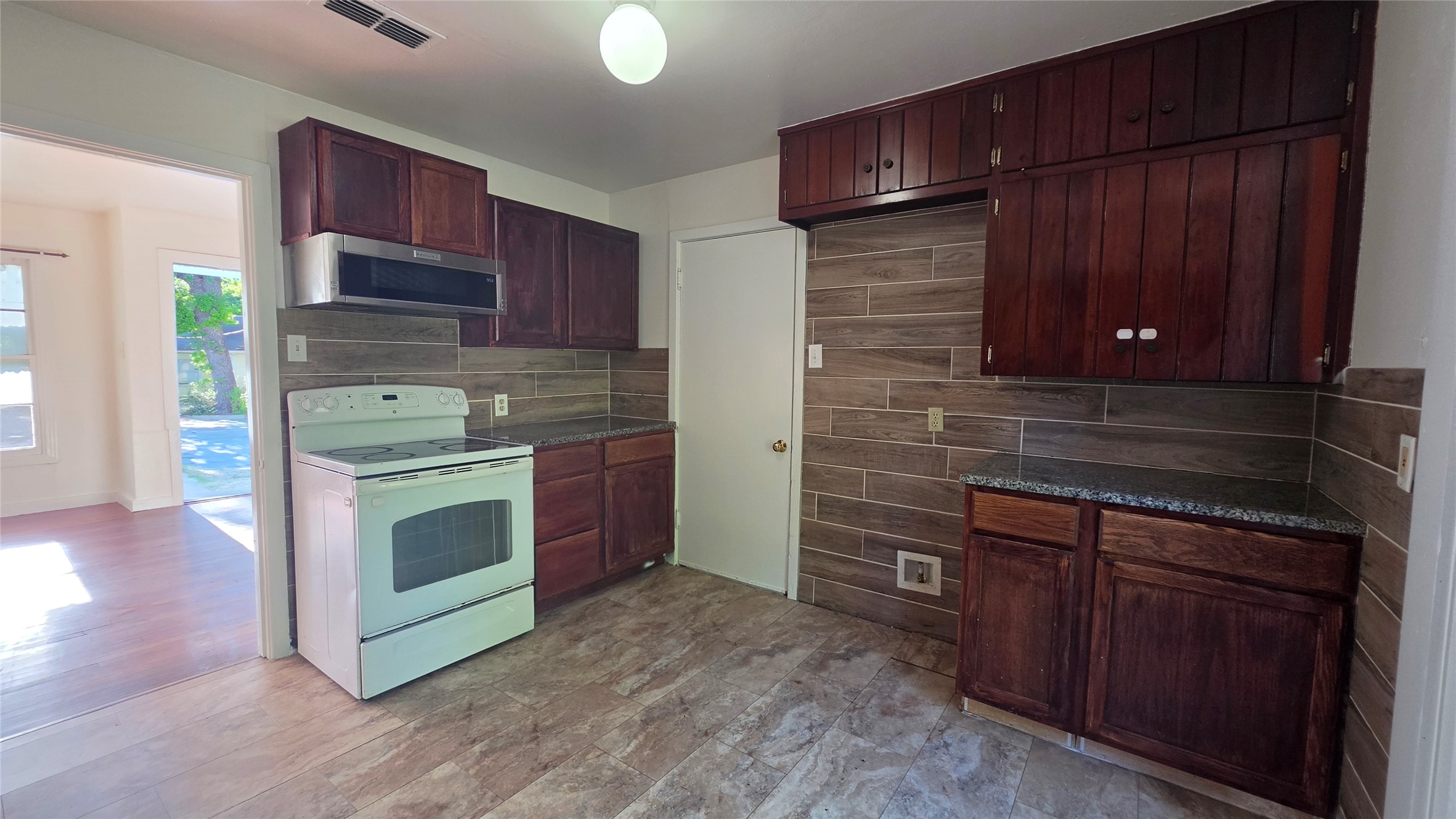 1111 Avenue A Denton TX 76201