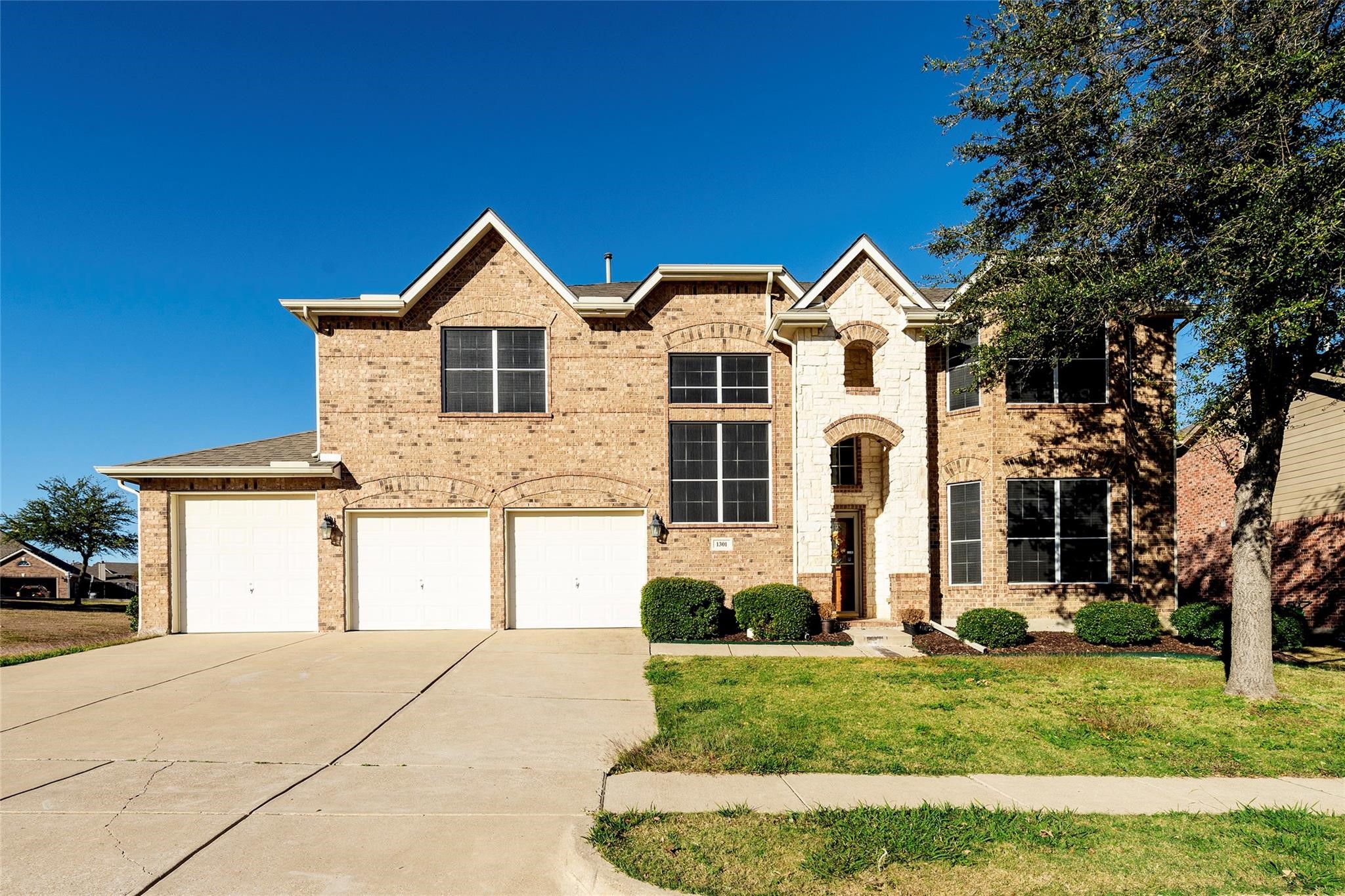 1301 W Collins Circle Wylie TX 75098