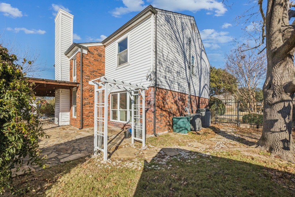 709 Bridget Way Hurst TX 76054