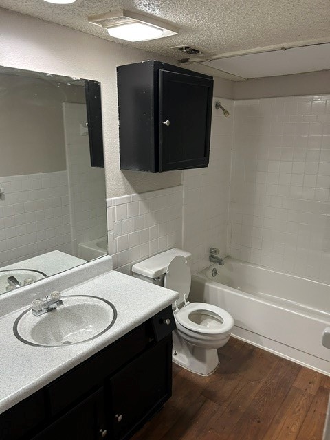 2001 Wesley Drive Arlington TX 76012