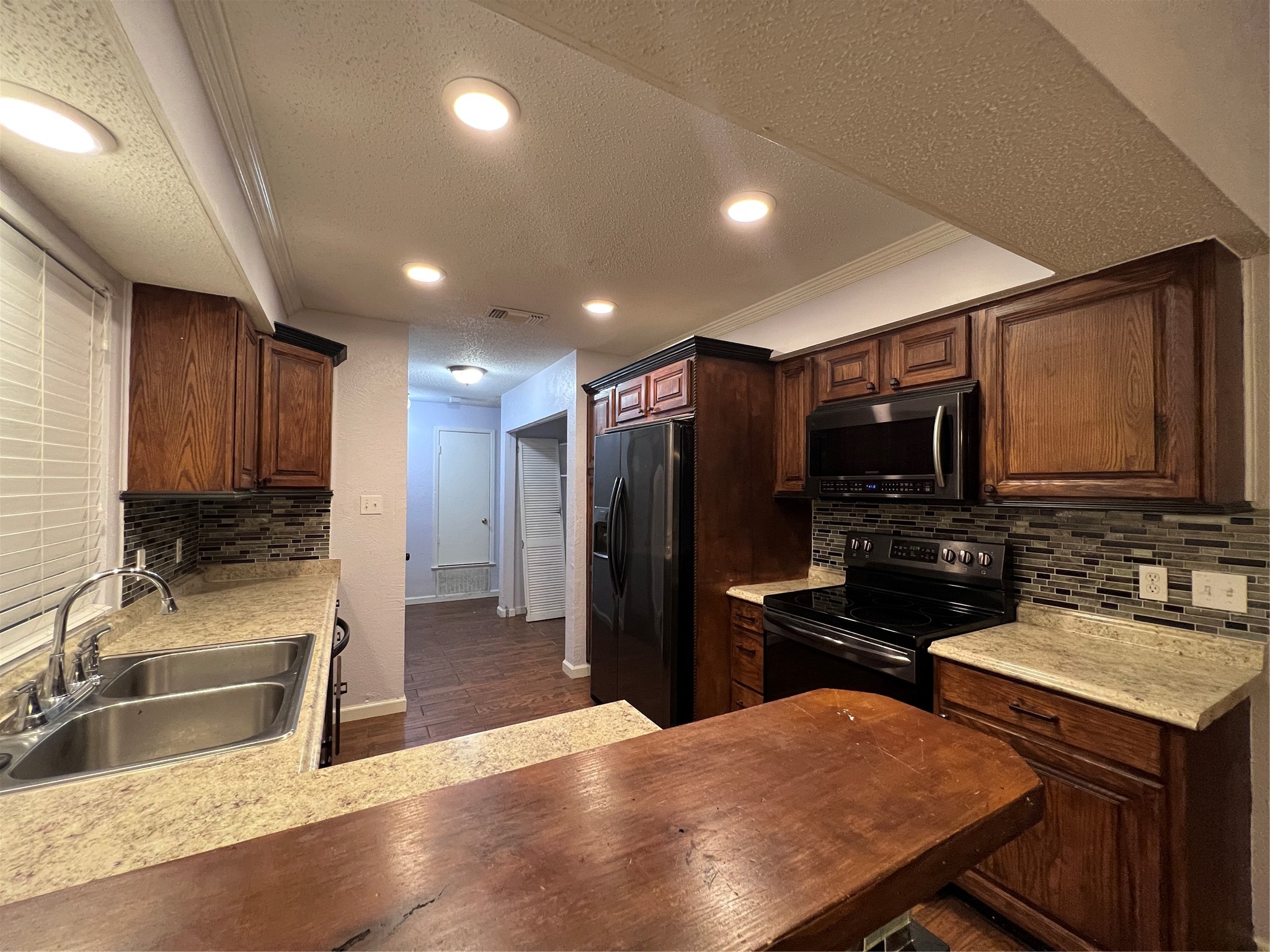 2466 Channing Drive Grand Prairie TX 75052
